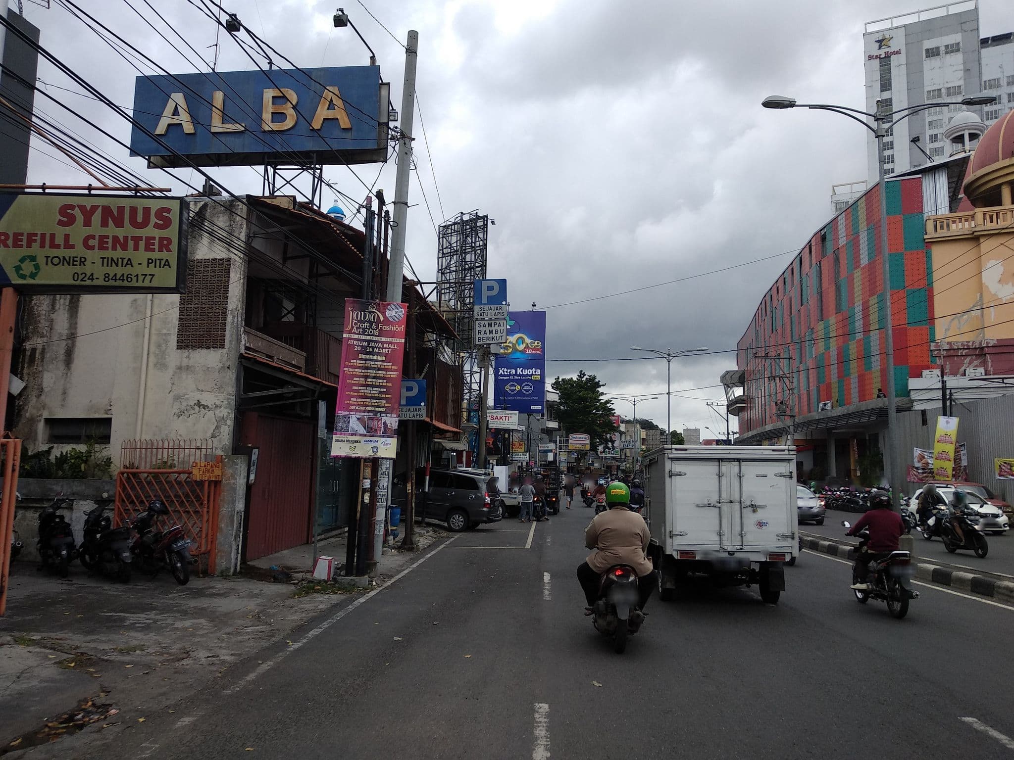 Street view near Horison NJ Semarang, Semarang — © arizalkawamuna (CC BY-SA · Mapillary)