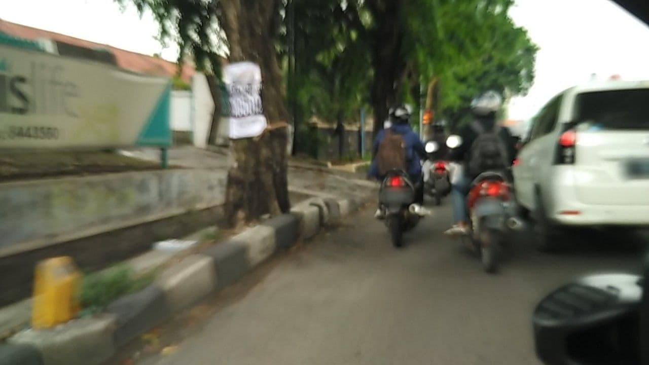 Street view near Hotel Best Western Semarang, Semarang — © medika (CC BY-SA · Mapillary)