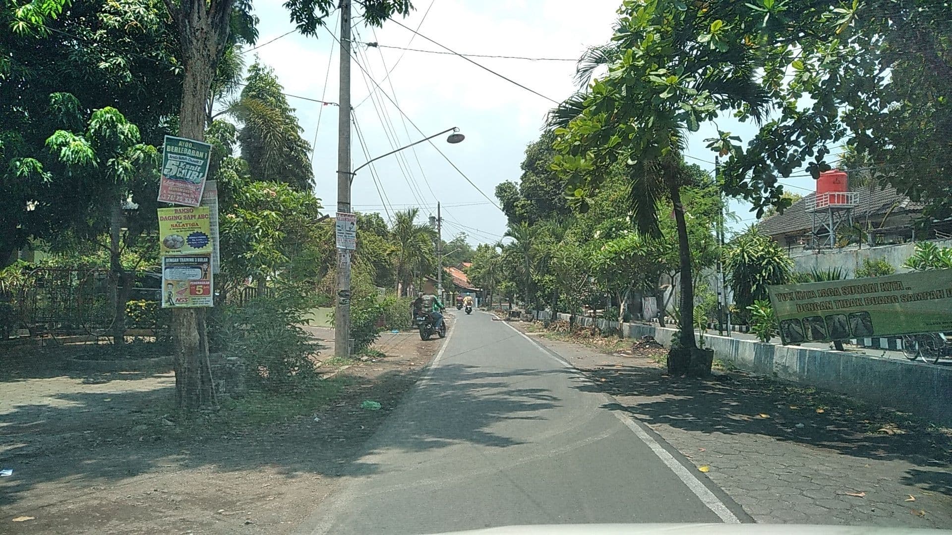 Street view near Sans Aurum, Semarang — © roadroid (CC BY-SA · Mapillary)
