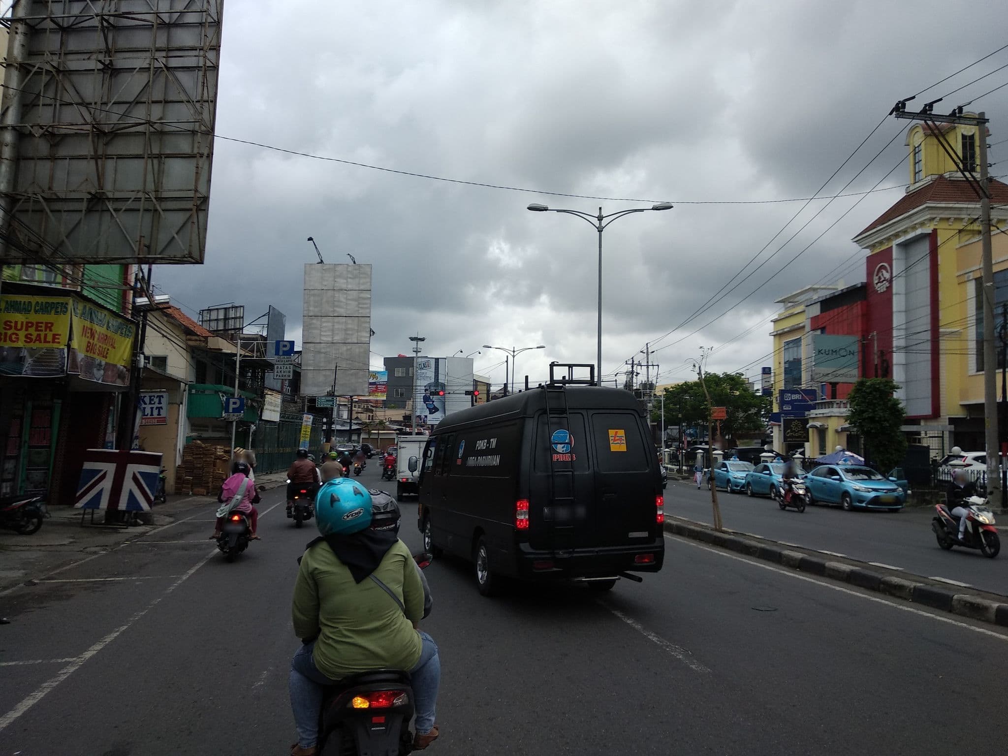 Street view near 15th Floor Star Hotel Semarang, Semarang — © arizalkawamuna (CC BY-SA · Mapillary)