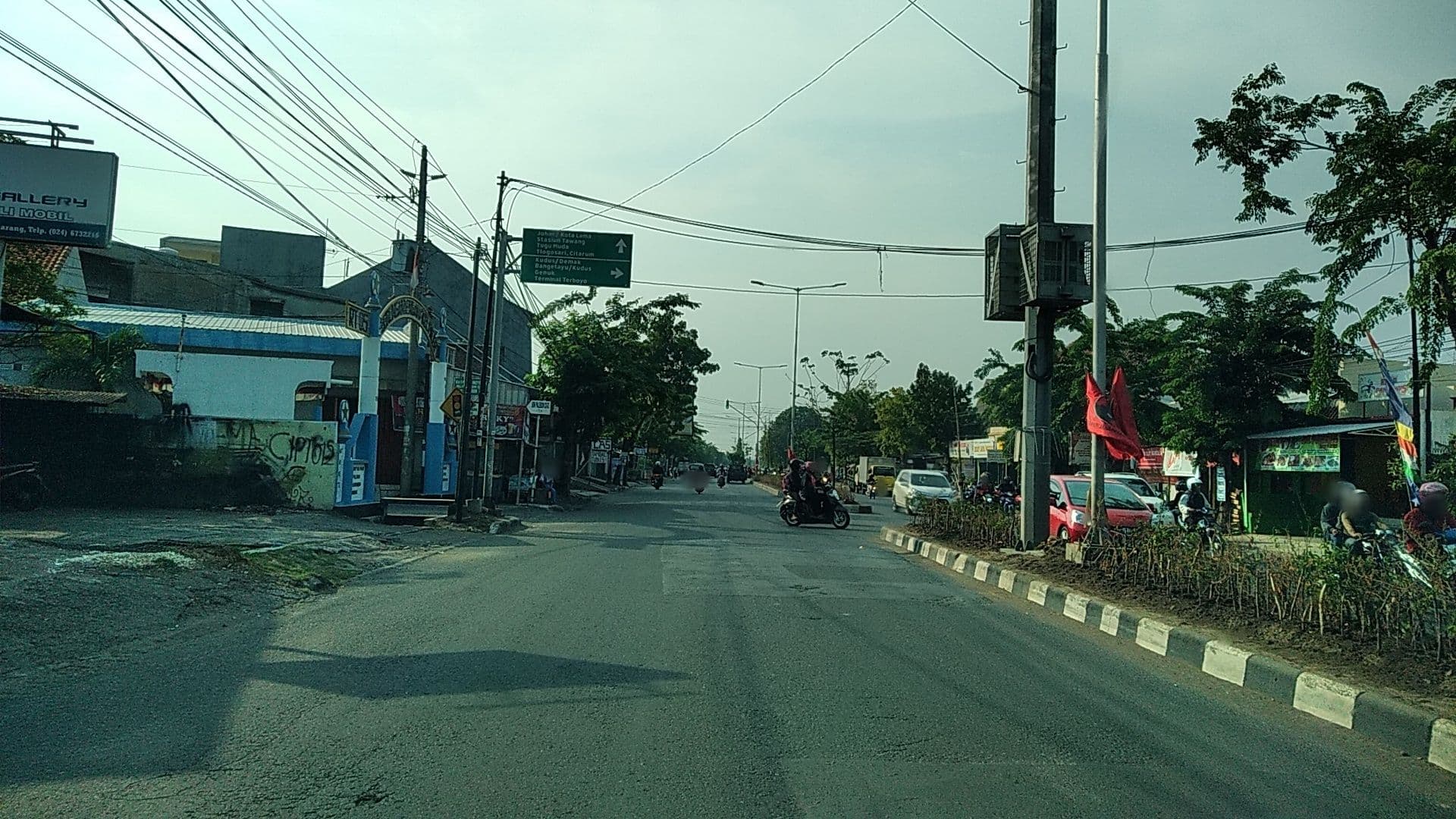 Street view near Airy Pedurungan Soekarno Hatta 31 Semarang, Mranggen — © roadroid (CC BY-SA · Mapillary)