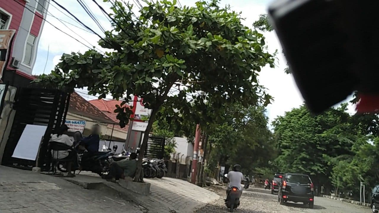 Street view near The Winner Hotel, Semarang — © medika (CC BY-SA · Mapillary)
