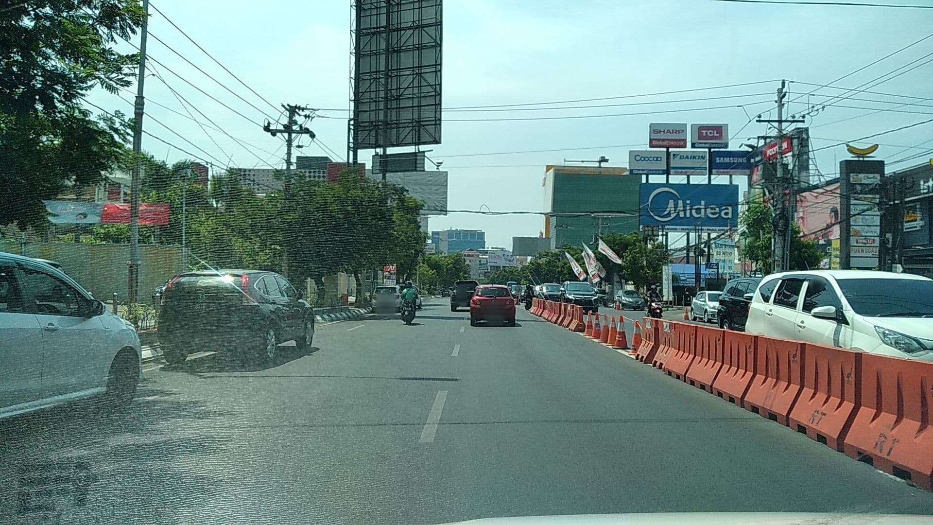Street view near @HOM Hotel Lt 9 Semarang, Semarang — © roadroid (CC BY-SA · Mapillary)