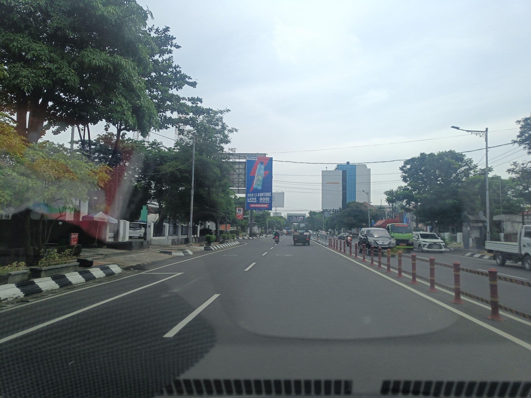 Street view near Hotel Simpanglima d/h Wisma GKPN, Semarang — © hen0ch (CC BY-SA · Mapillary)