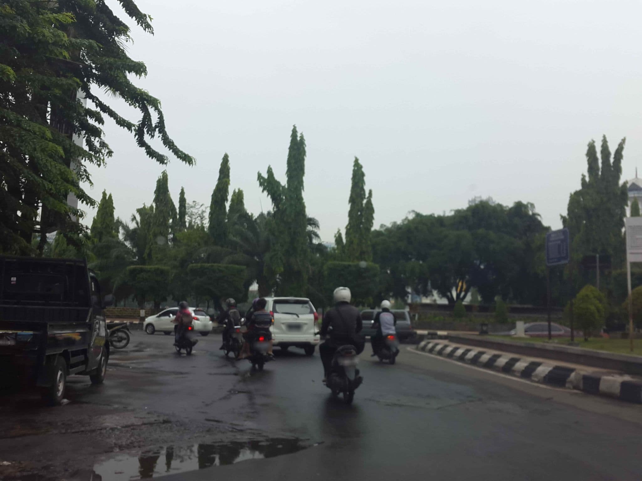 Street view near Airy Tegalsari Kawi Raya 49 Semarang, Semarang — © roadroid (CC BY-SA · Mapillary)