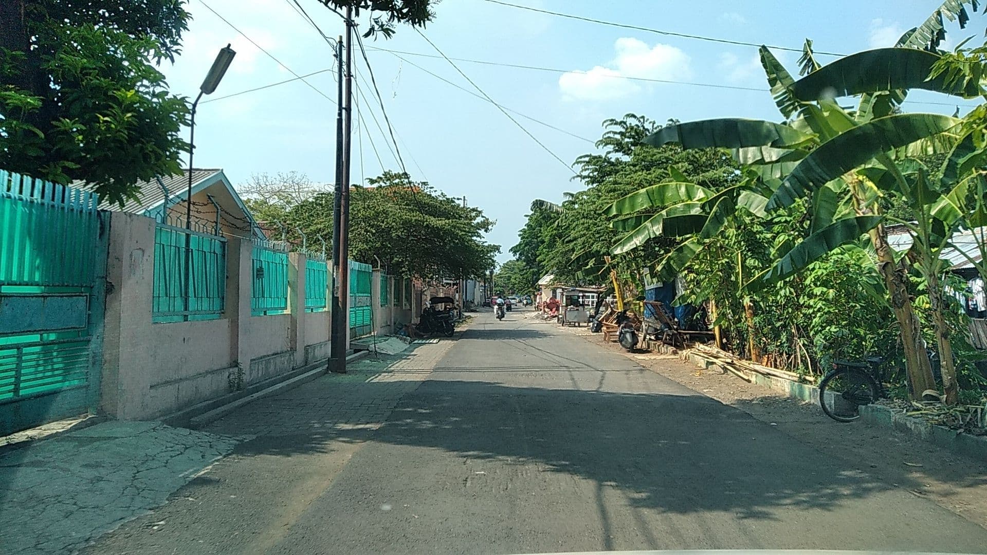 Street view near Whizz hotel @R.O.C.K sunday service, Semarang — © roadroid (CC BY-SA · Mapillary)
