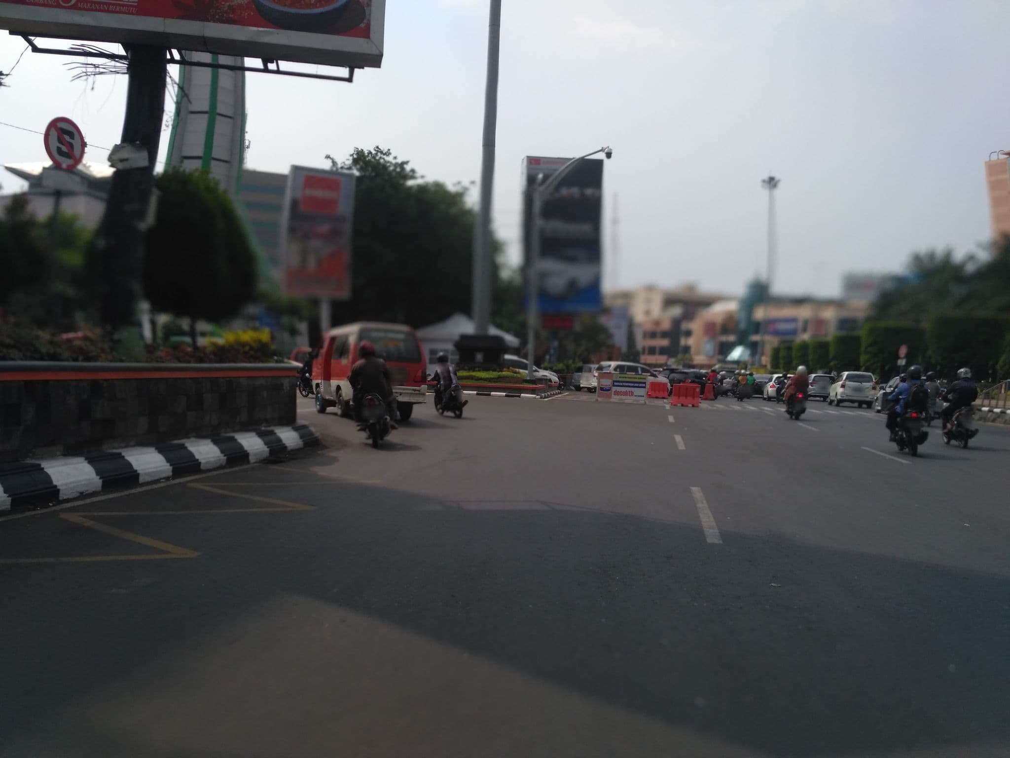Street view near @HOM Hotel By Horison, Semarang — © nicolas_samosir (CC BY-SA · Mapillary)
