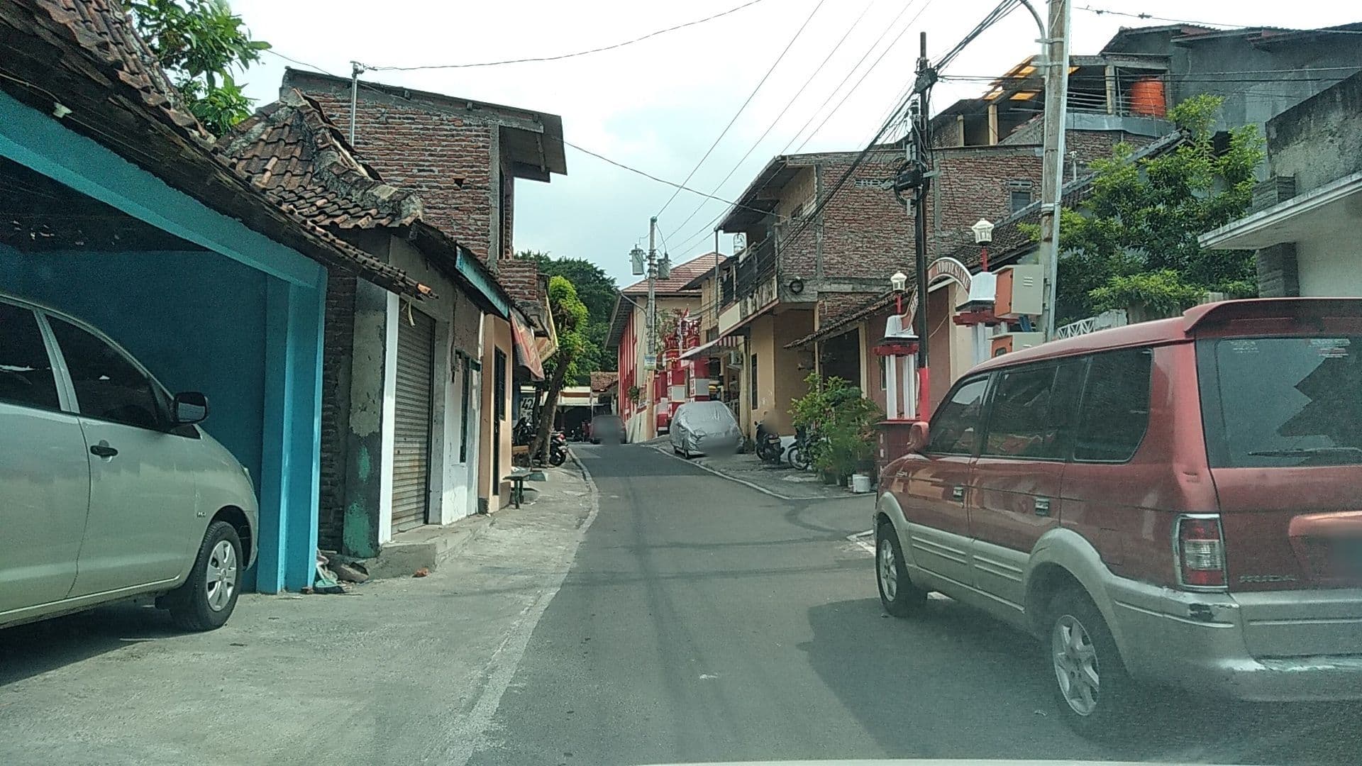 Street view near Hotel Royal Phoenix, Jln. Sriwijaya, Semarang, Semarang — © roadroid (CC BY-SA · Mapillary)