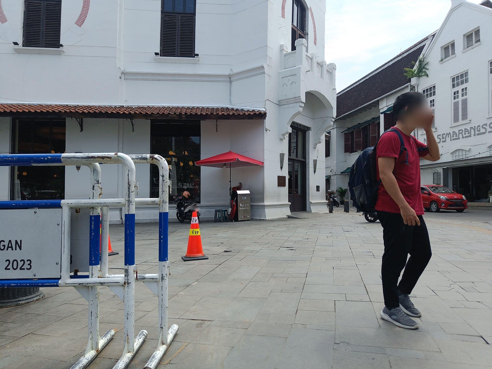 Street view near Kotta Hotel Semarang, Semarang — © hen0ch (CC BY-SA · Mapillary)
