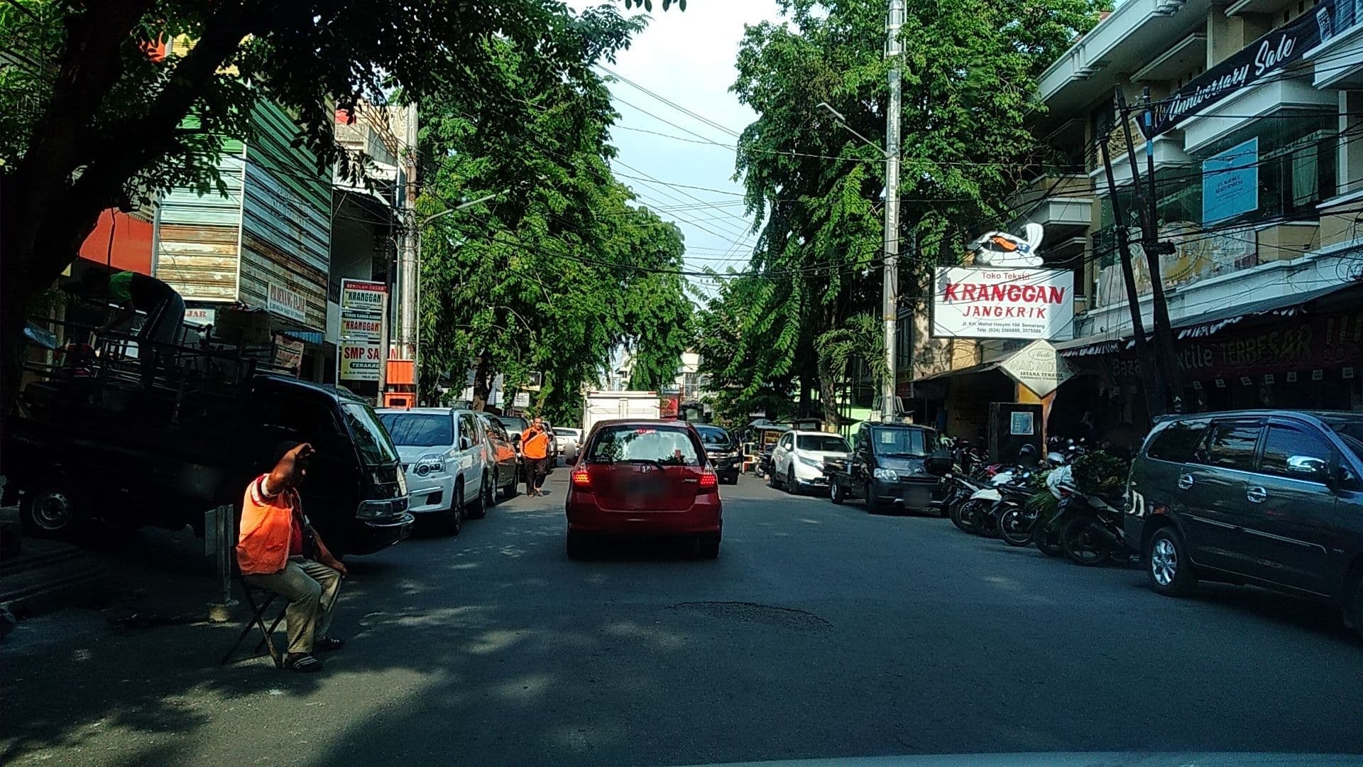 Street view near Hotel tentrem, Semarang — © roadroid (CC BY-SA · Mapillary)