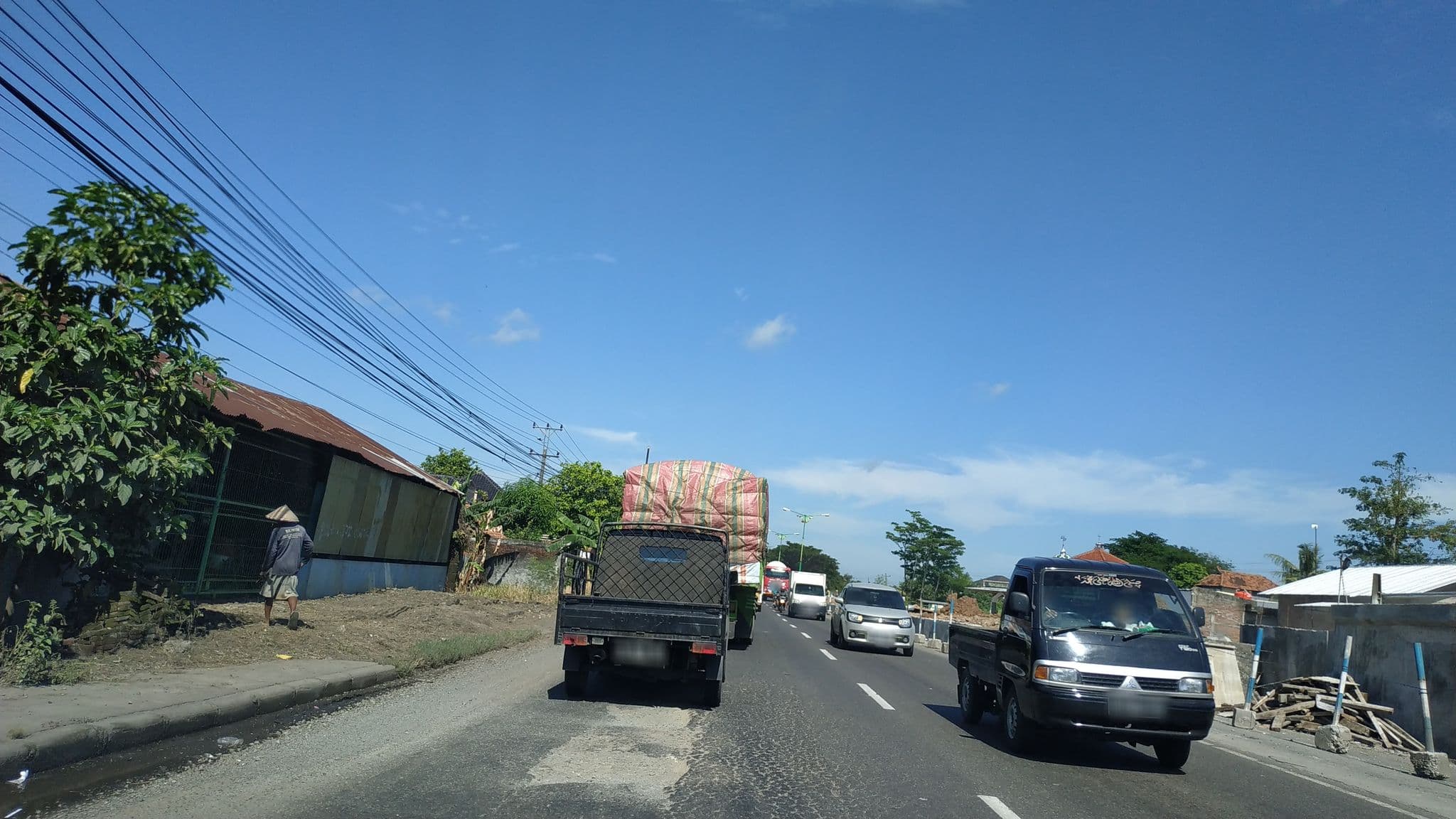 Street view near Hotel Metro Kudus, Kudus — © akrimullag (CC BY-SA · Mapillary)
