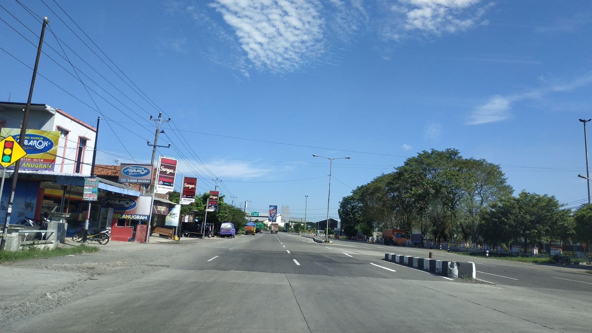 Street view near Hotel Siliwangi, Kudus — © akrimullag (CC BY-SA · Mapillary)