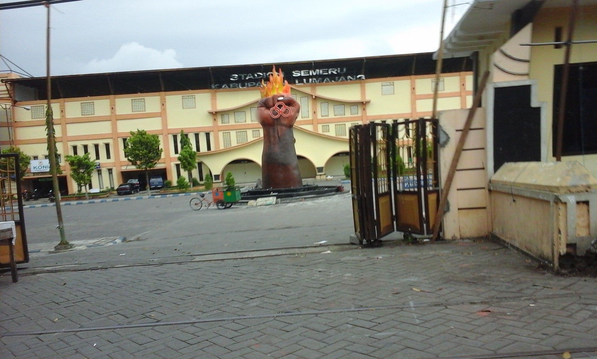 Street view near Ni_er Guesthouse By Mr.tsabalala, Lumajang — © arizalkawamuna (CC BY-SA · Mapillary)