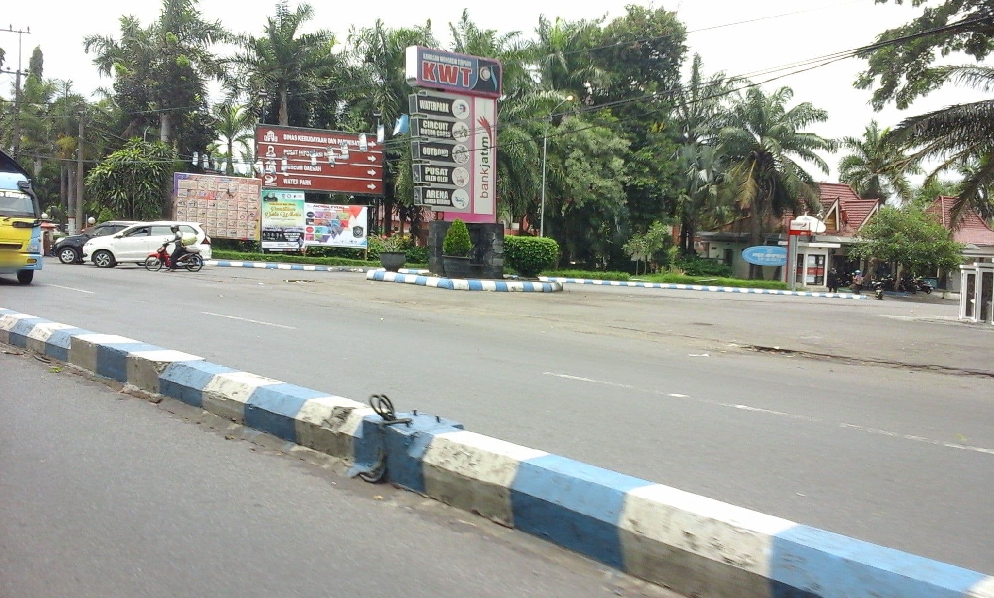 Street view near Hotel JELITA Lumajang, Lumajang — © arizalkawamuna (CC BY-SA · Mapillary)