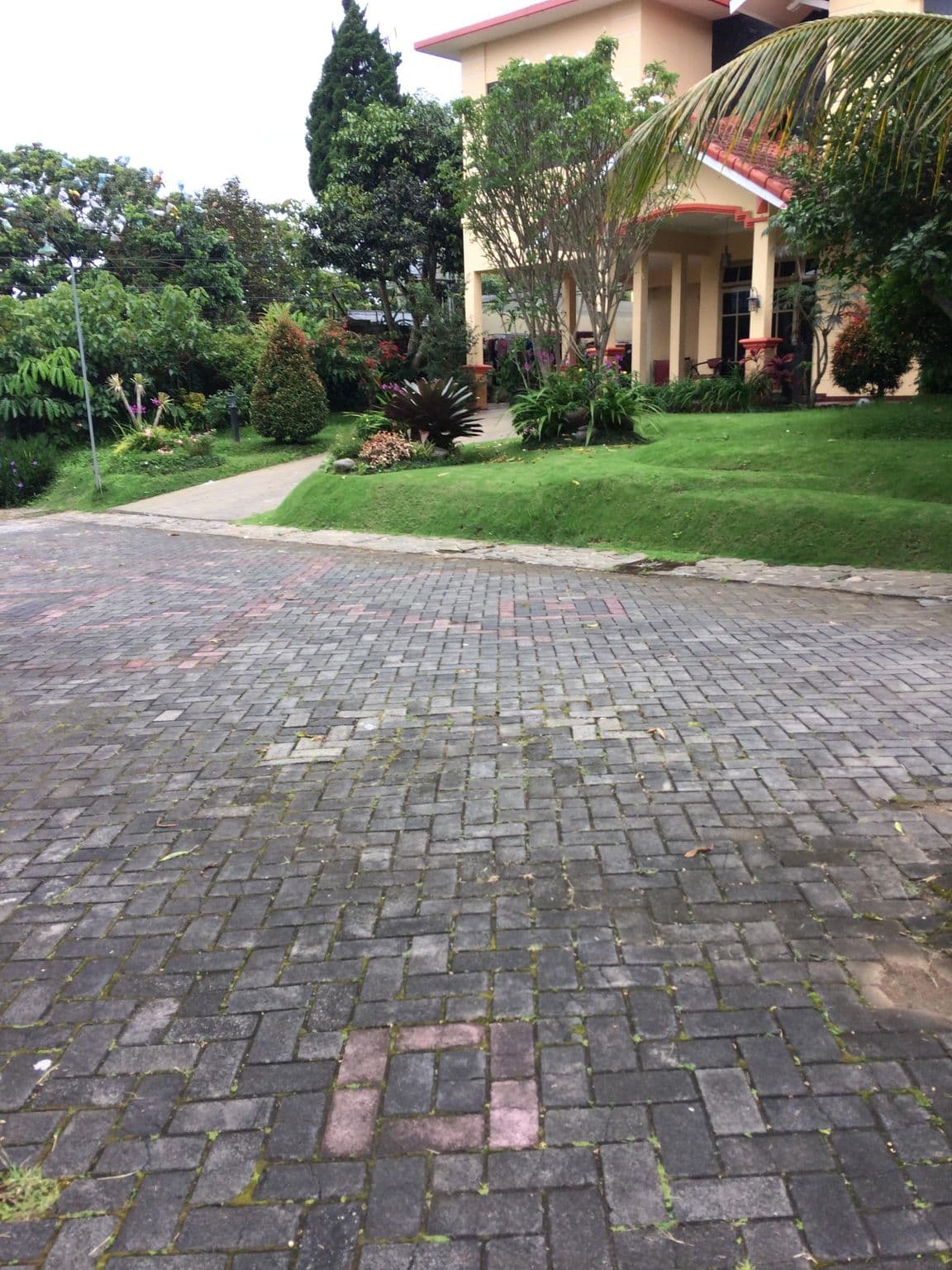 Street view near Hotel prima asri 153 batu malang, Batu — © maphunter_id (CC BY-SA · Mapillary)