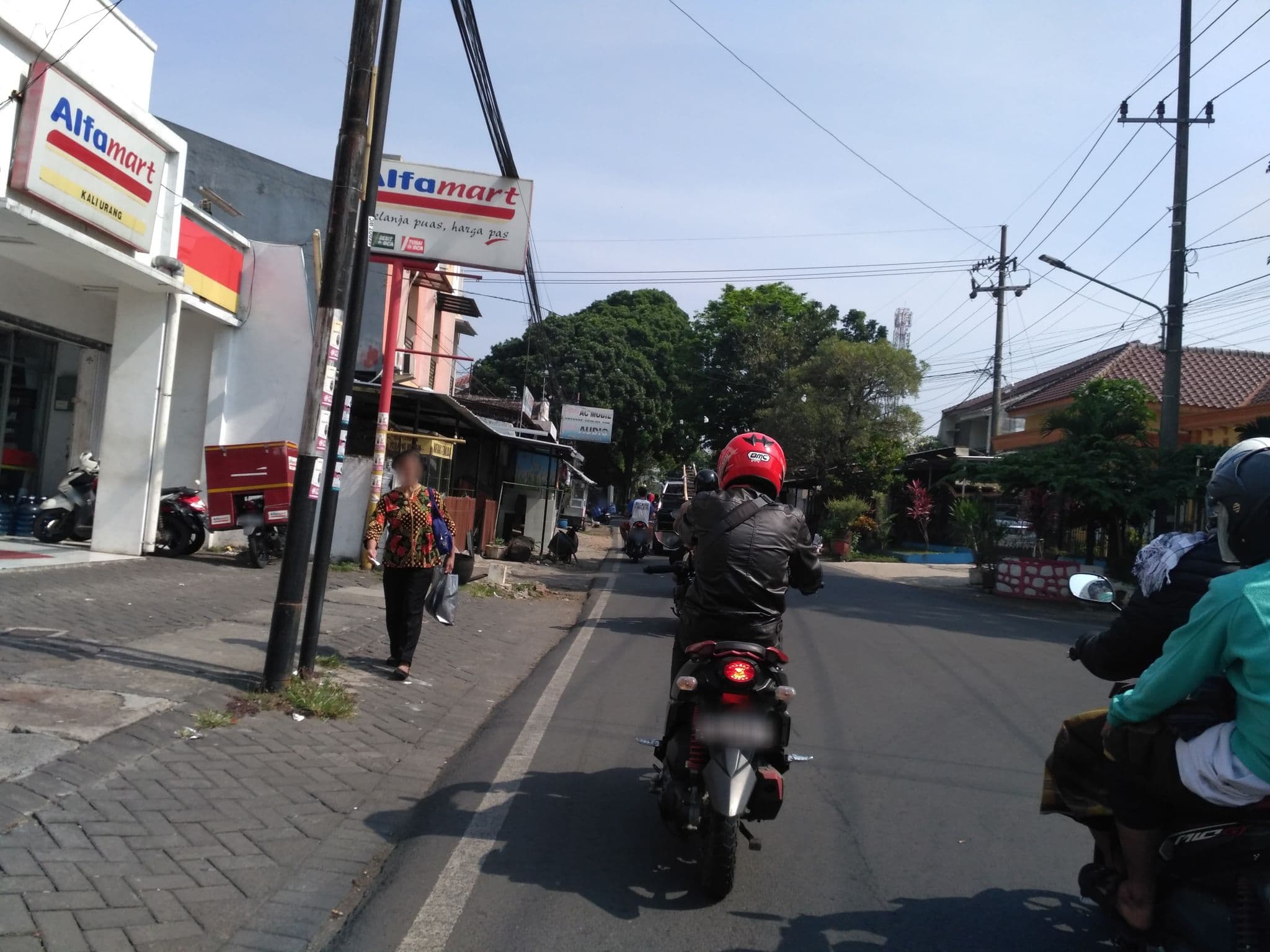 Street view near Hotel Armi Kaliurang, Malang — © adi_sucipto (CC BY-SA · Mapillary)