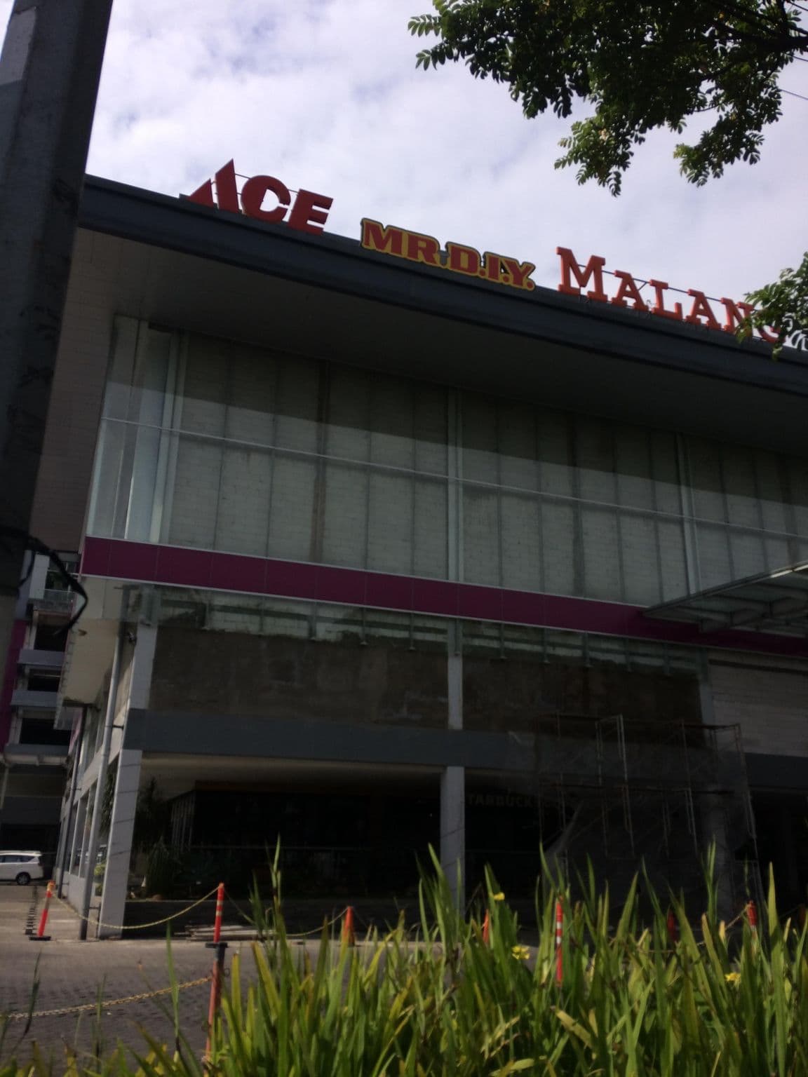 Street view near Kawi Resto House, Malang — © maphunter_id (CC BY-SA · Mapillary)