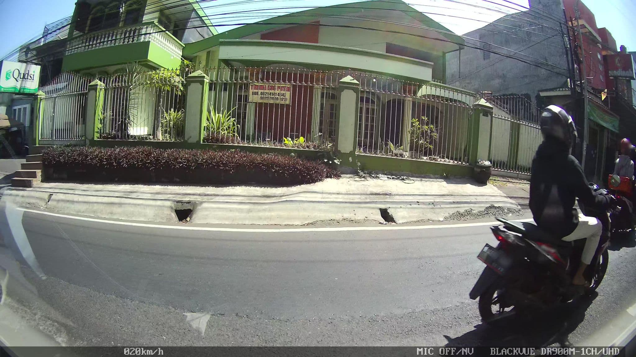 Street view near Markas Gajayana Clan, Malang — © kaart_2 (CC BY-SA · Mapillary)