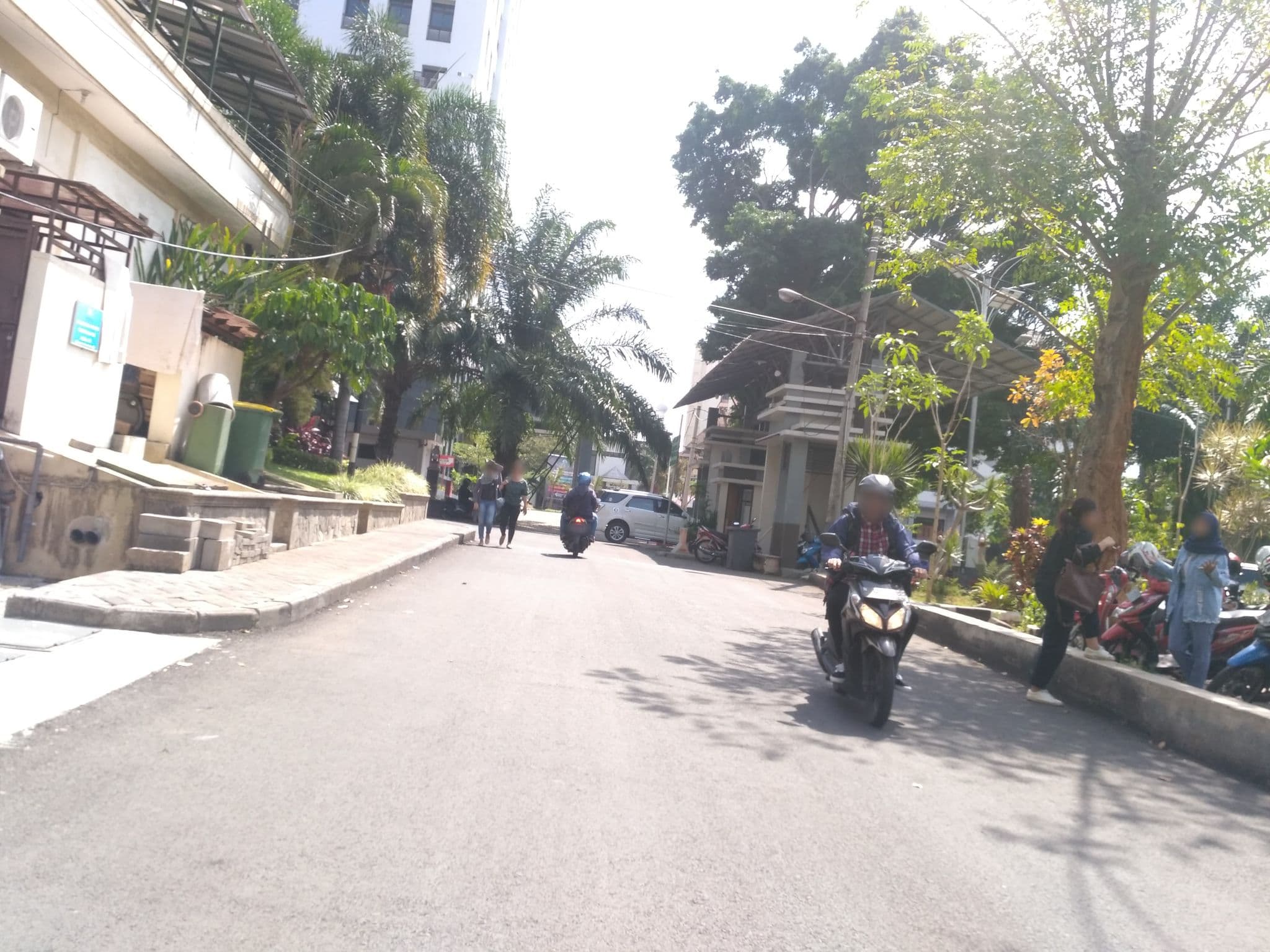 Street view near Oryza Meeting Room-UB Hotel, Malang — © adi_sucipto (CC BY-SA · Mapillary)