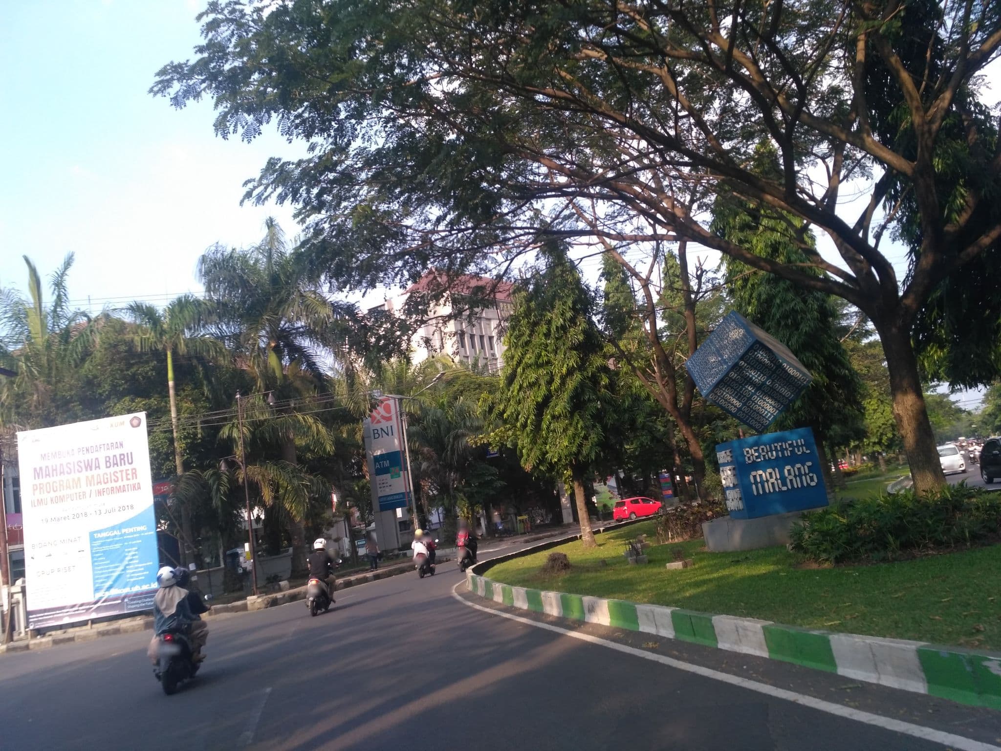 Street view near Swiss-Bellin arwaniku Malang, Malang — © adi_sucipto (CC BY-SA · Mapillary)