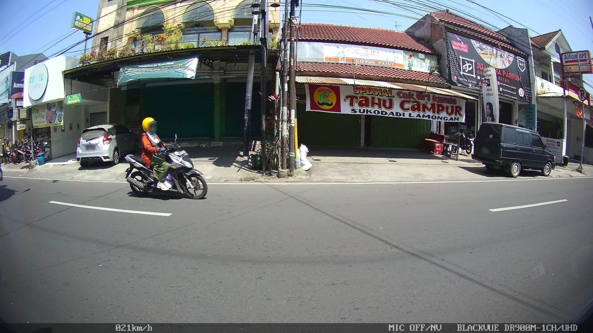 Street view near Hotel patimura, Malang — © kaart_2 (CC BY-SA · Mapillary)