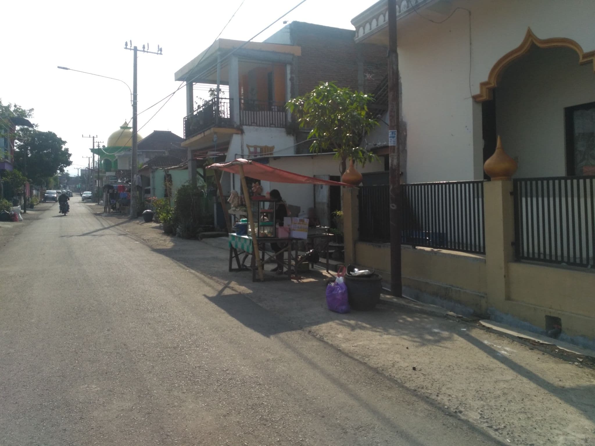 Street view near Kos Putra Sholawat, Malang — © adi_sucipto (CC BY-SA · Mapillary)