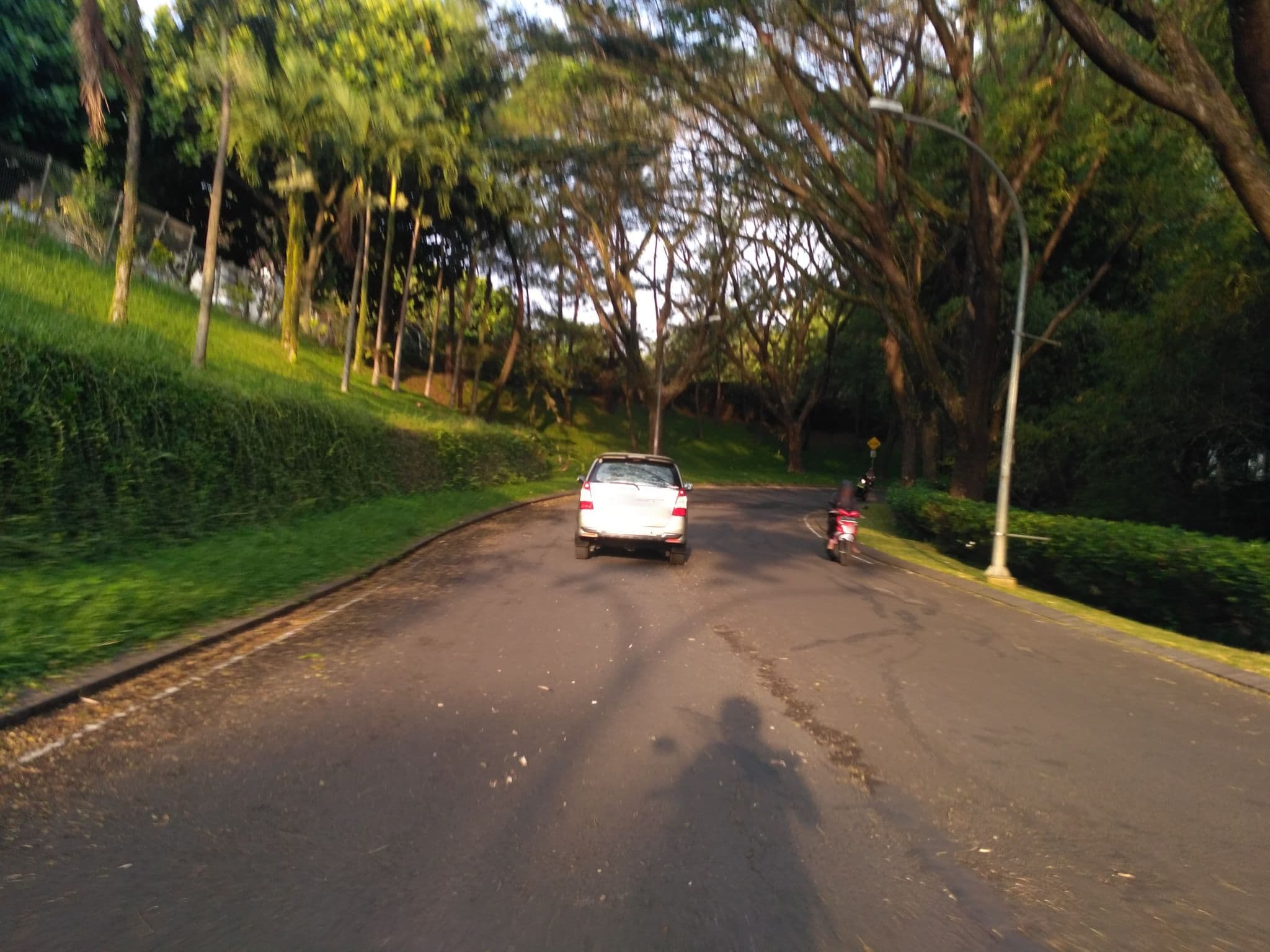 Street view near The Irish Garden B22, Singosari — © adi_sucipto (CC BY-SA · Mapillary)