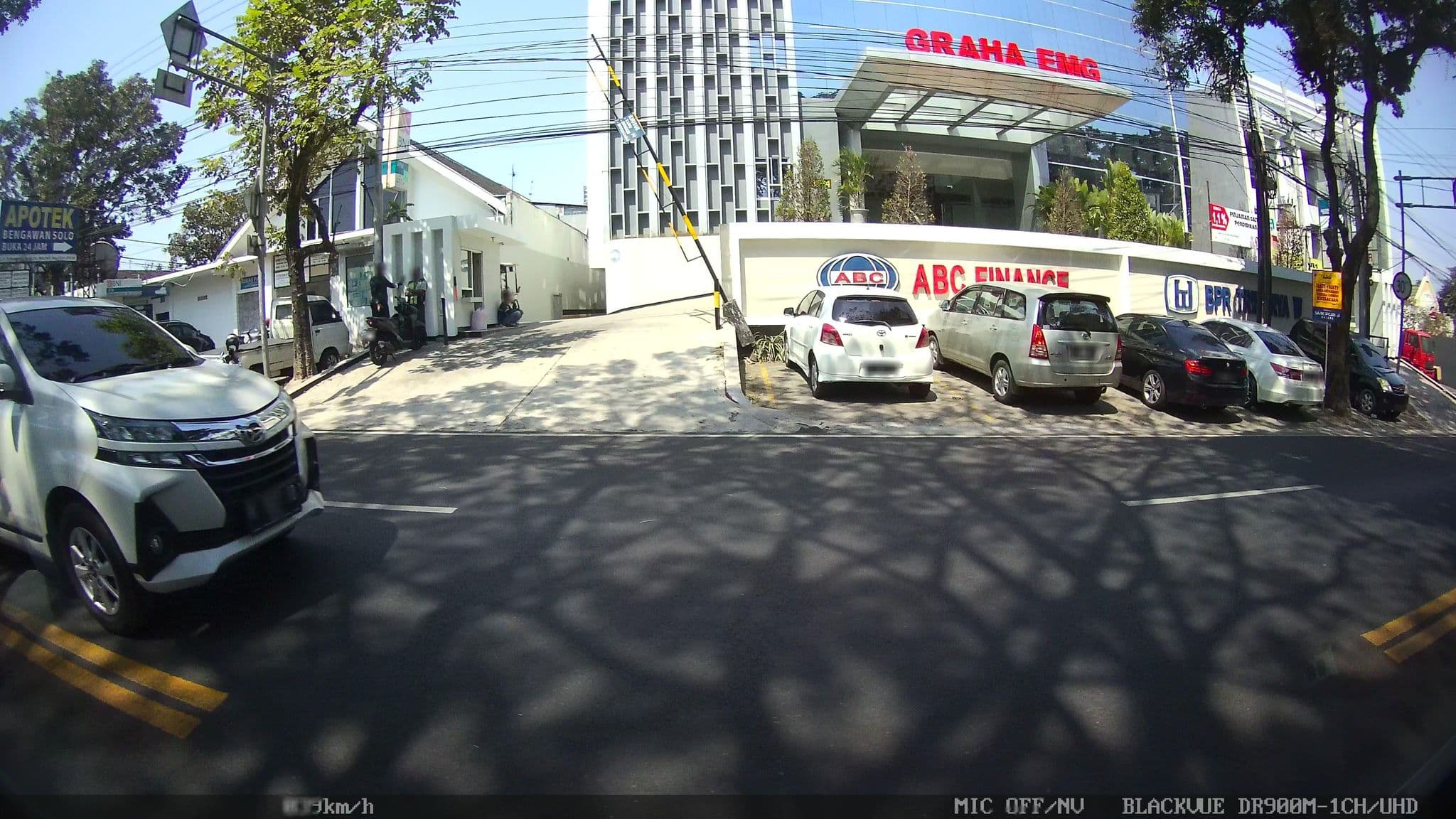 Street view near Prana's comfy bed, Malang — © kaart_2 (CC BY-SA · Mapillary)
