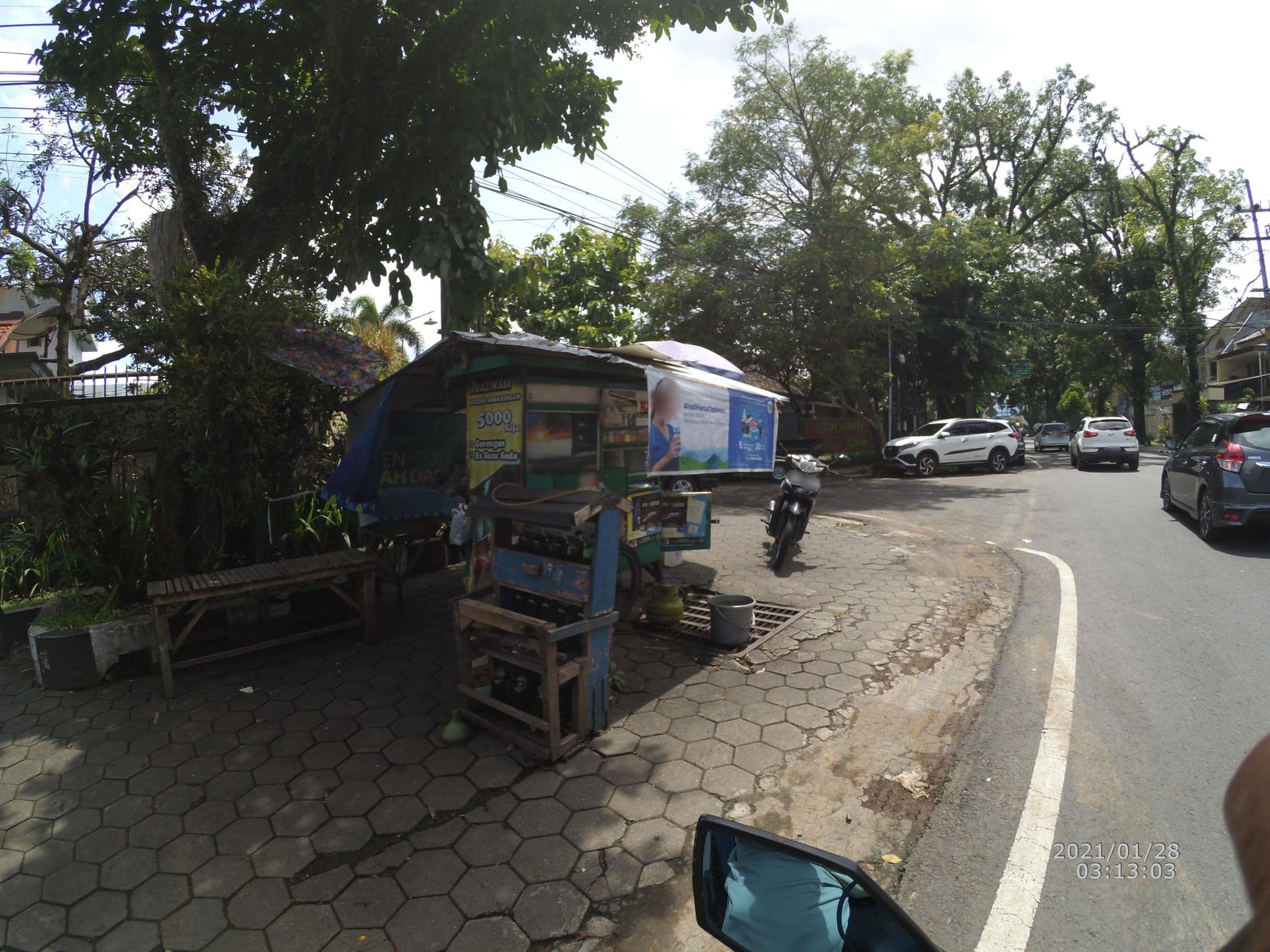 Street view near Kweefamm, Malang — © maphunter_id (CC BY-SA · Mapillary)