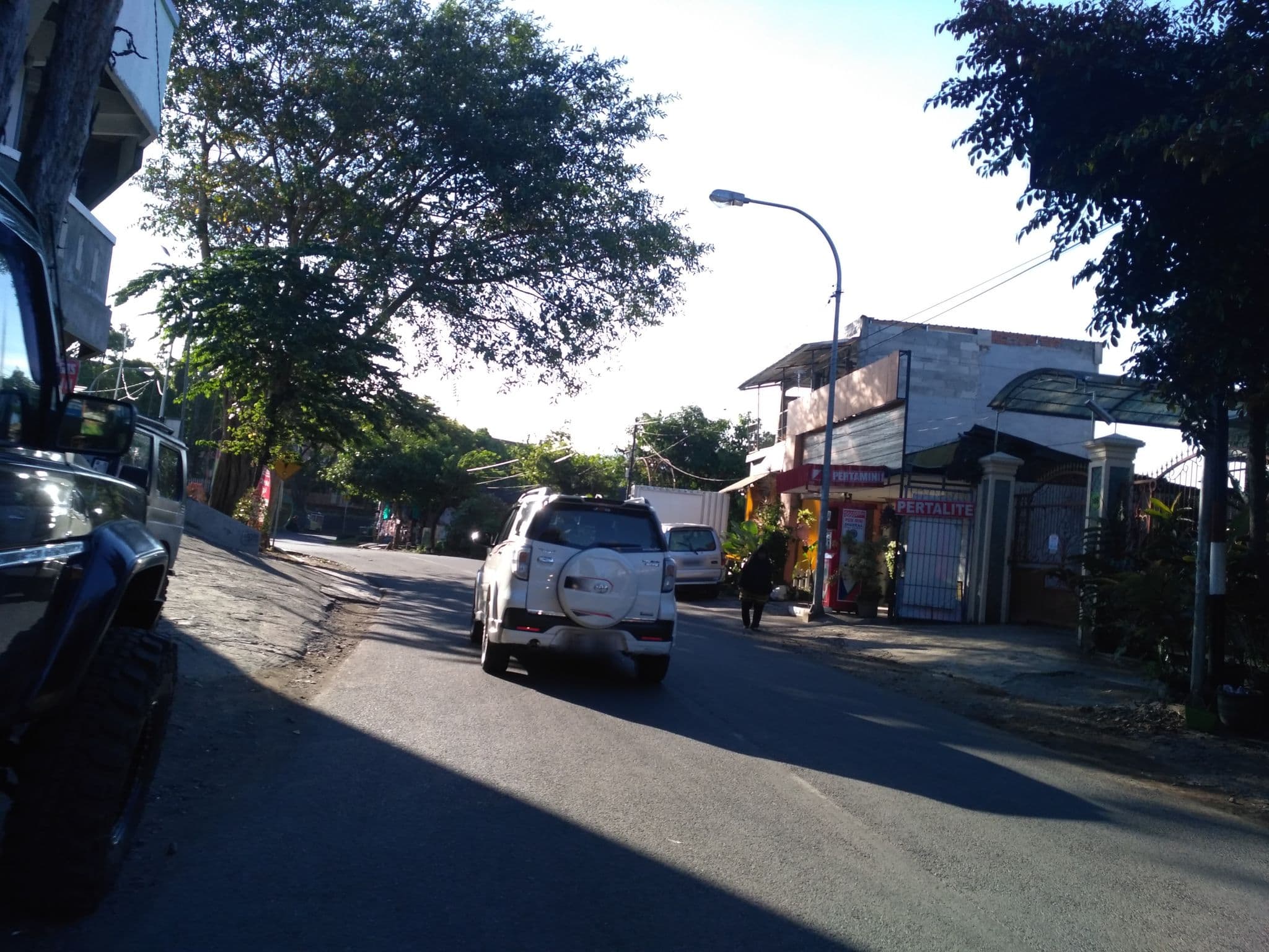 Street view near hotel pesona ratimaya, Batu — © adi_sucipto (CC BY-SA · Mapillary)