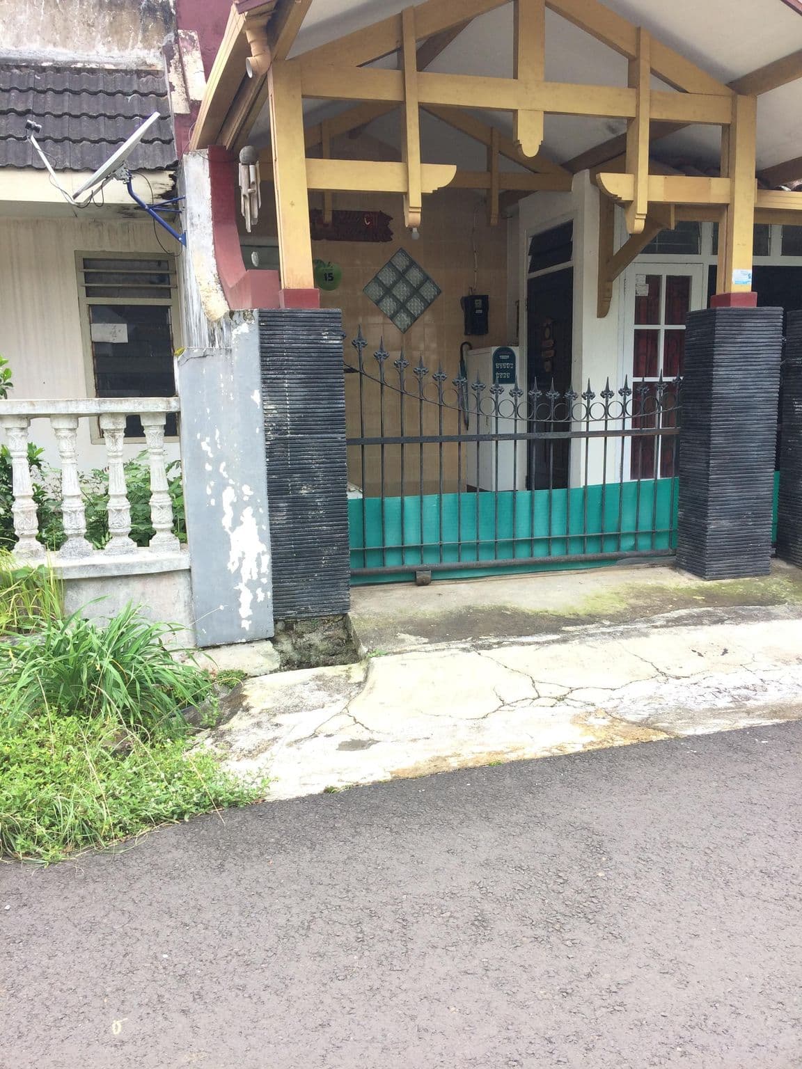 Street view near Villa " R ", Batu — © maphunter_id (CC BY-SA · Mapillary)