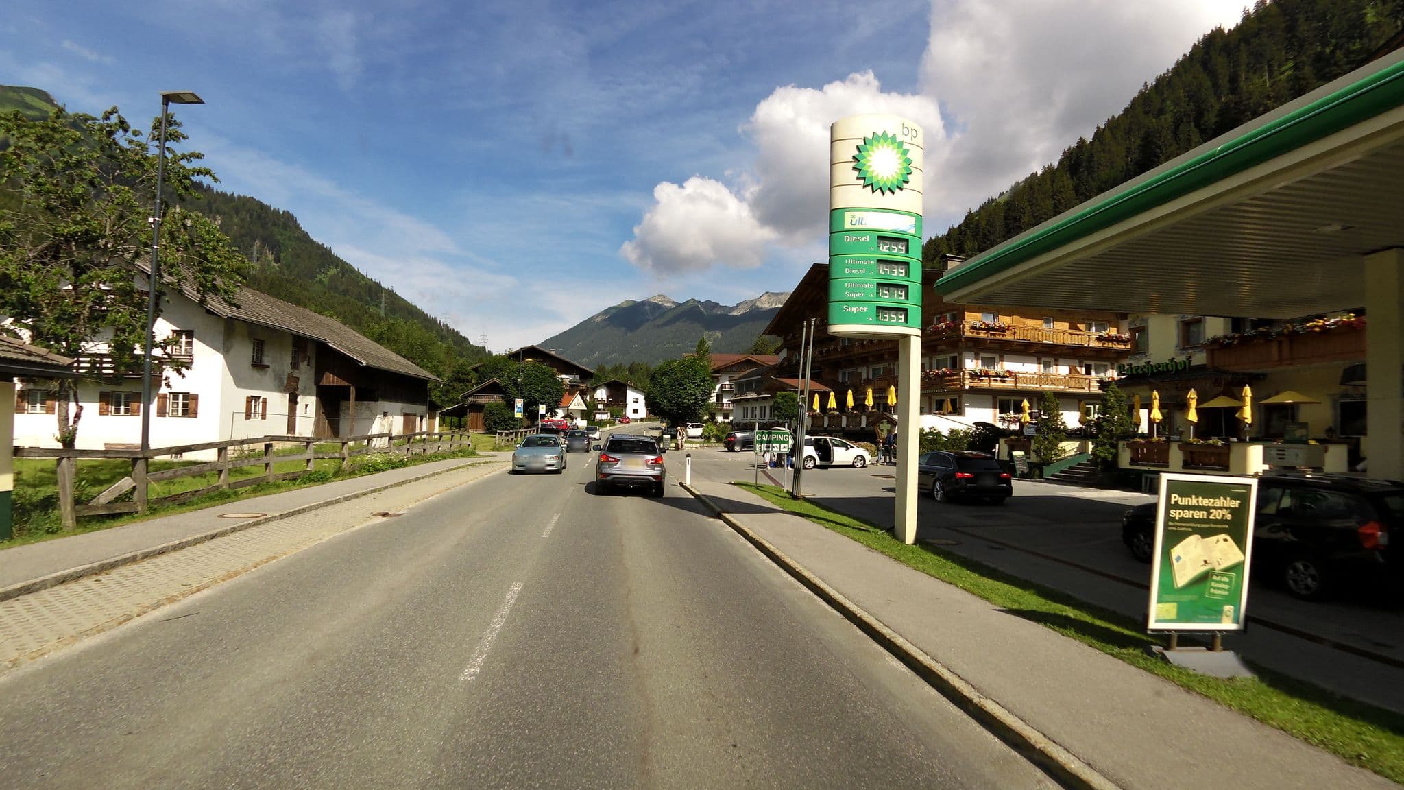 Street view near Lärchenhof, Lermoos — © czmrtn (CC BY-SA · Mapillary)