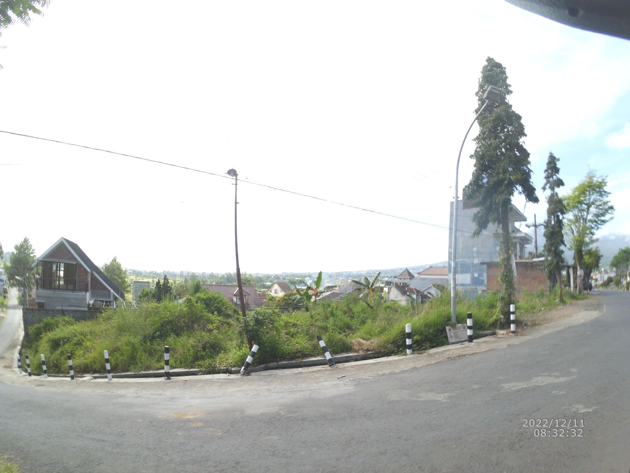 Street view near Villa Keluarga W, Batu — © maphunter_id (CC BY-SA · Mapillary)