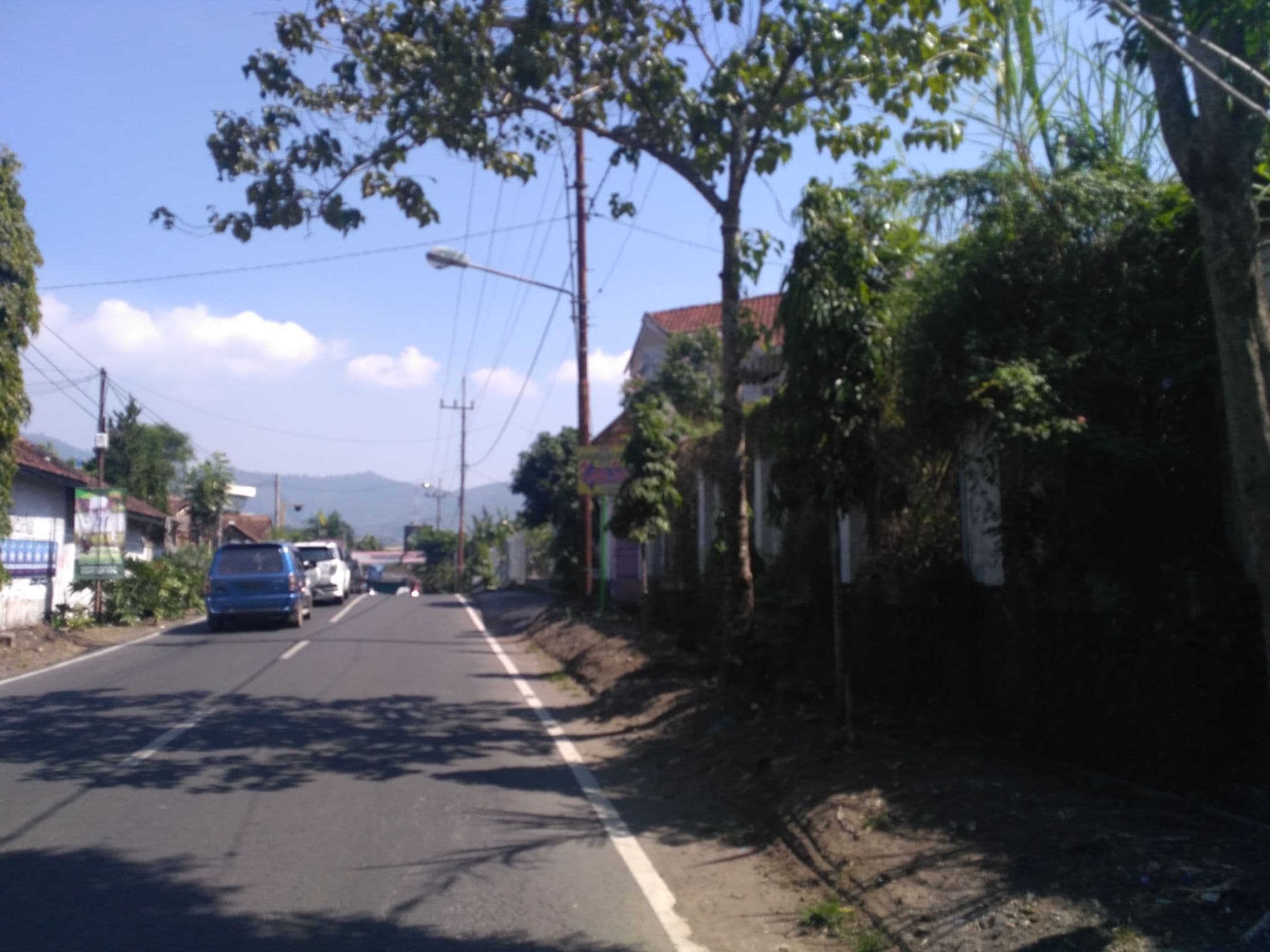 Street view near Rumah Batu No.8, Batu — © adi_sucipto (CC BY-SA · Mapillary)
