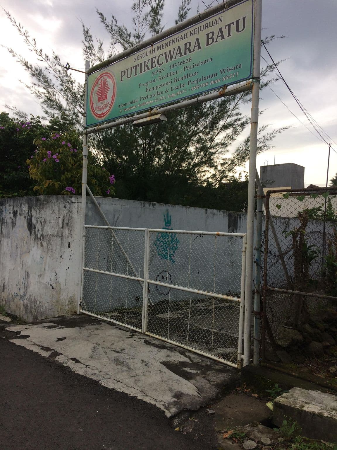 Street view near Hotel Mutiara Baru, Batu — © maphunter_id (CC BY-SA · Mapillary)