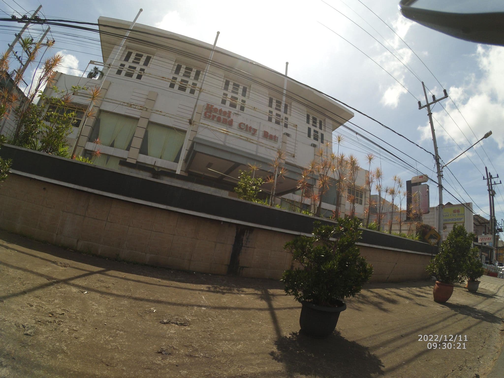 Street view near Grand City Batu Hotel, Batu — © maphunter_id (CC BY-SA · Mapillary)