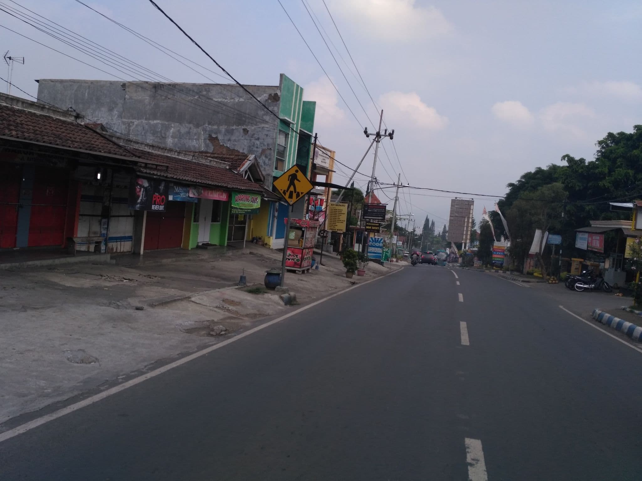 Street view near Losmen Garuda, Batu — © adi_sucipto (CC BY-SA · Mapillary)
