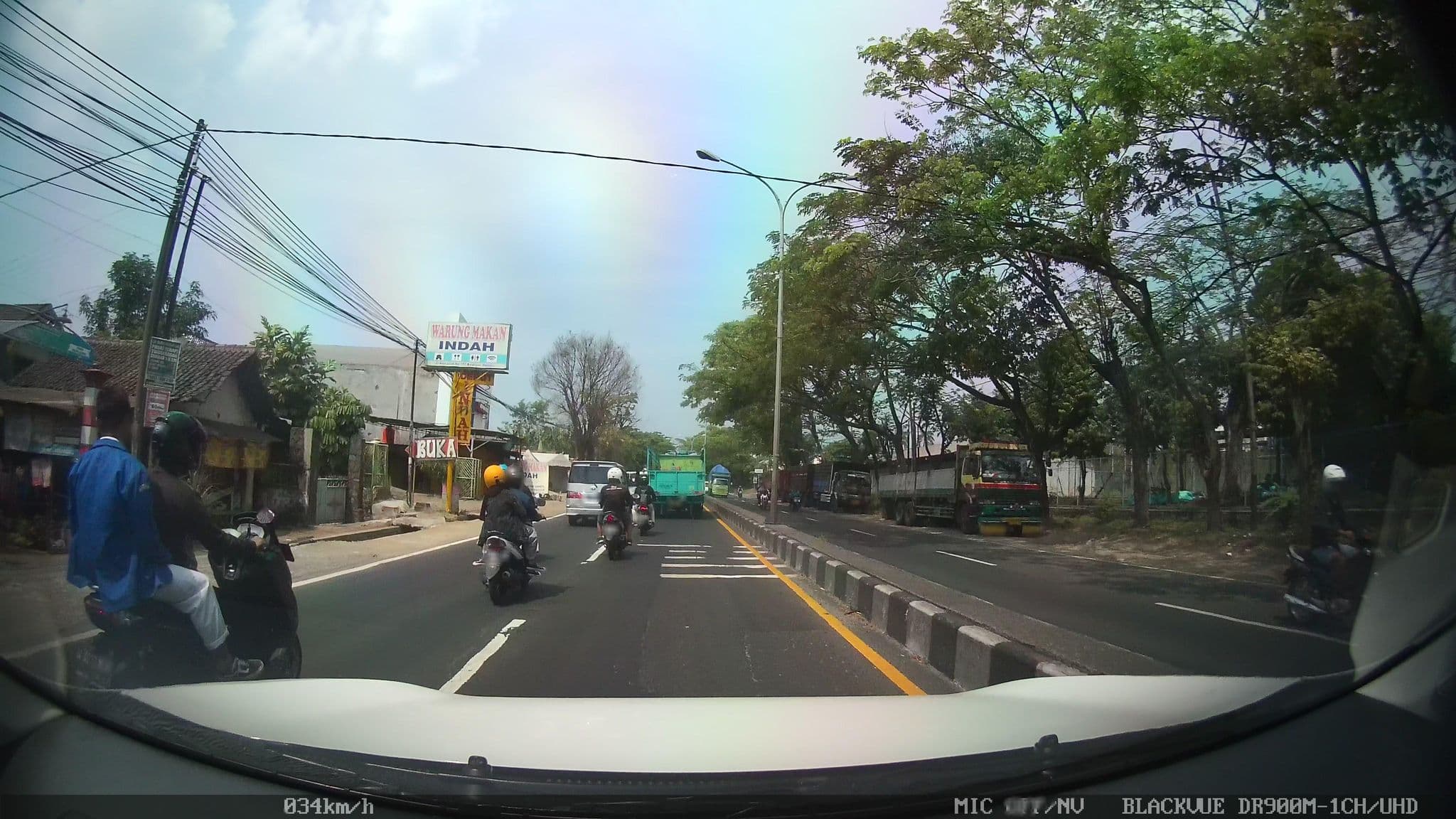 Street view near International Cultural Centre, Pandaan — © kaart_2 (CC BY-SA · Mapillary)