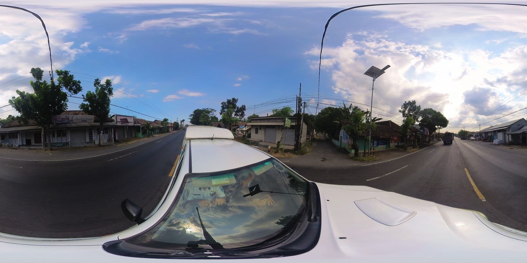 Street view near hotel royal regal surabaya, Probolinggo — © Arifyabarokah123 (CC BY-SA · Mapillary)