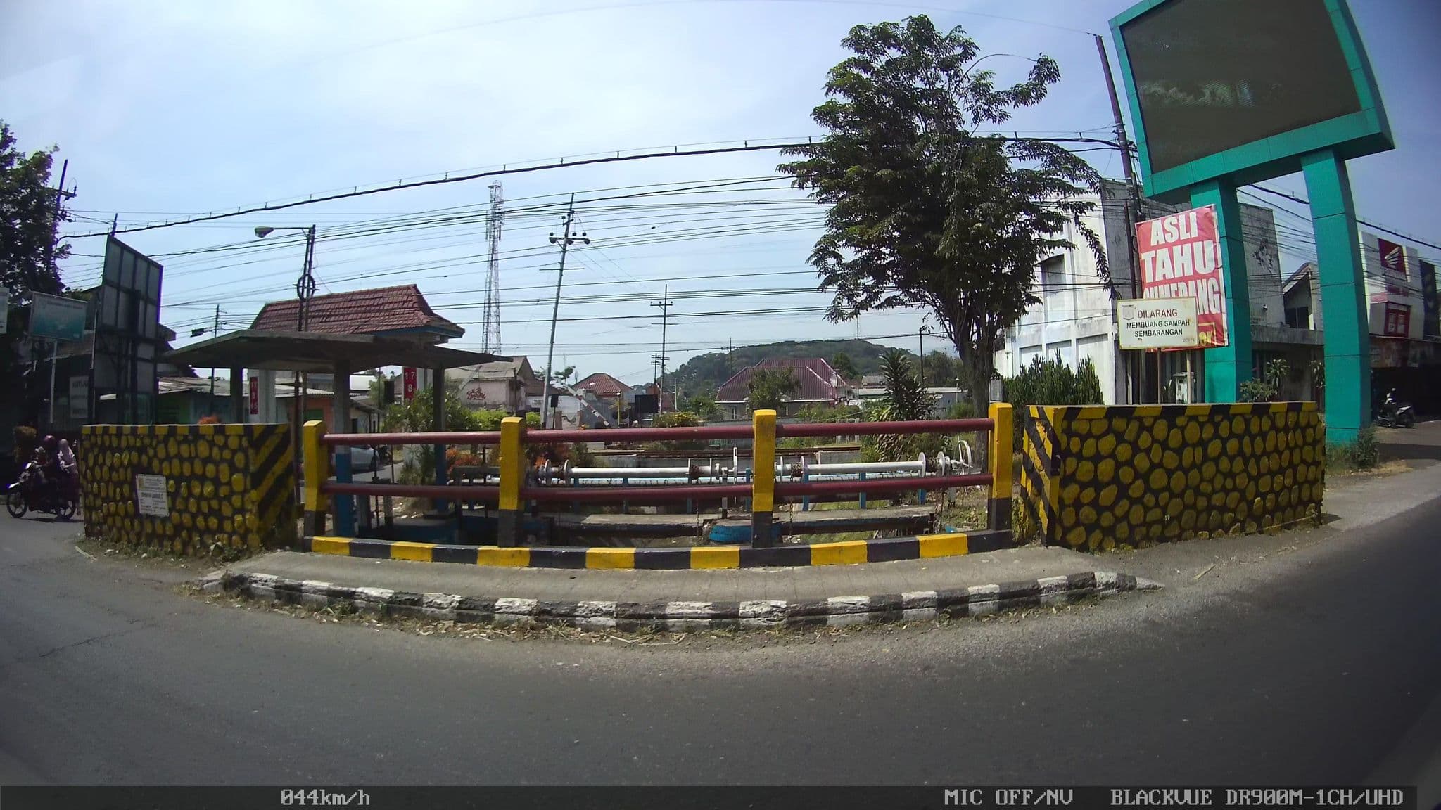 Street view near Hotel Niagara, Lawang — © kaart_2 (CC BY-SA · Mapillary)
