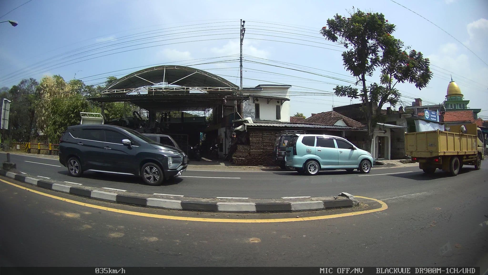 Street view near Btc fashion hotel bandung, Pandaan — © kaart_2 (CC BY-SA · Mapillary)
