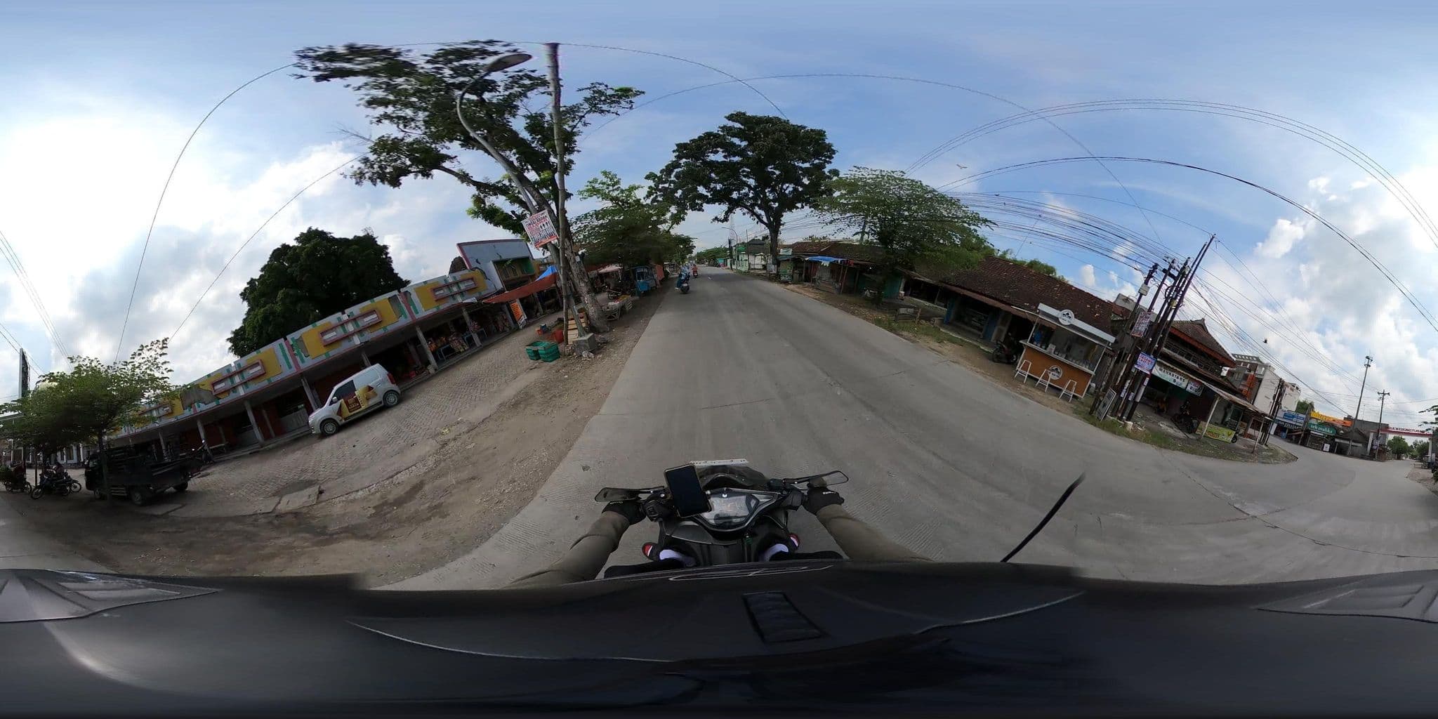 Street view near Ronggolawe hotel, Cepu — © services_glis (CC BY-SA · Mapillary)