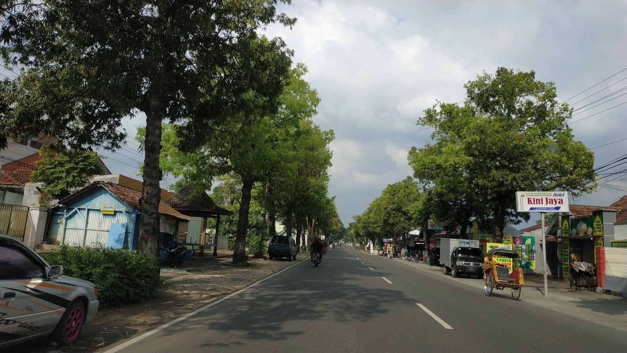Street view near Hotel Kini Jaya, Blora — © zainabr (CC BY-SA · Mapillary)