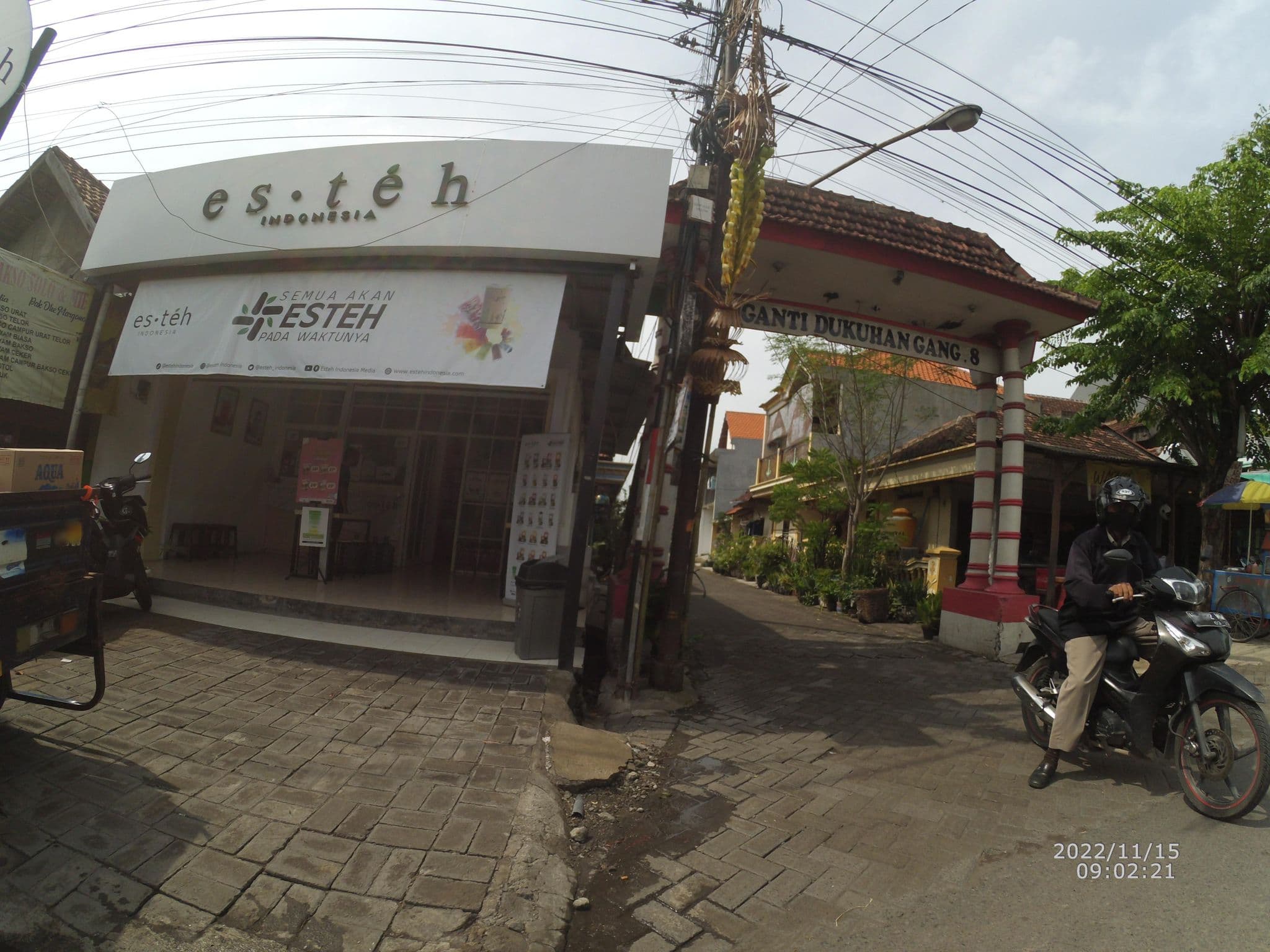Street view near Aryuka Simply Fine Hotel, Driyorejo — © maphunter_id (CC BY-SA · Mapillary)