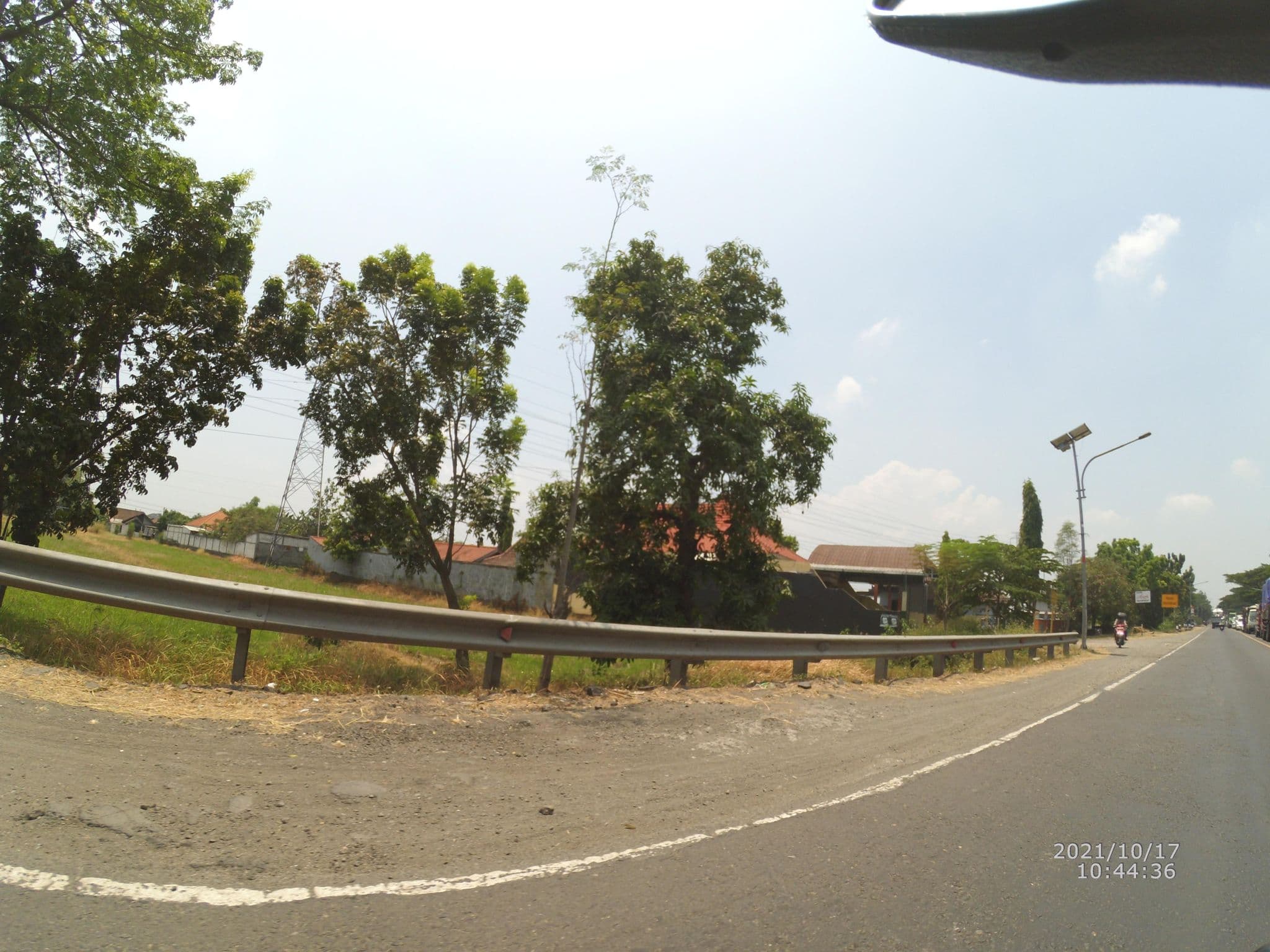 Street view near De Resort Hotel, Mojokerto — © maphunter_id (CC BY-SA · Mapillary)