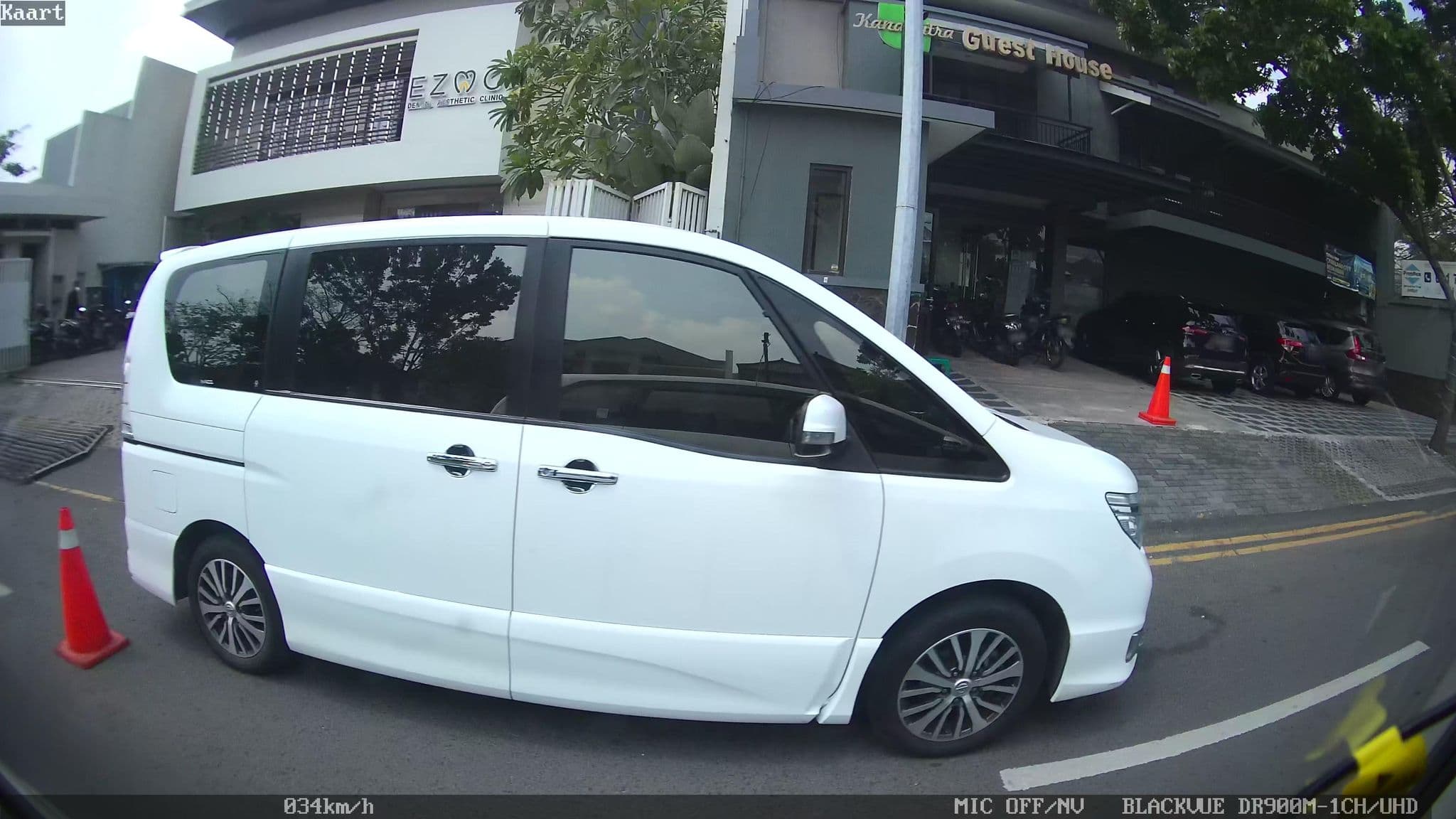 Street view near Airy Citraland International Surabaya, Driyorejo — © kaart_2 (CC BY-SA · Mapillary)