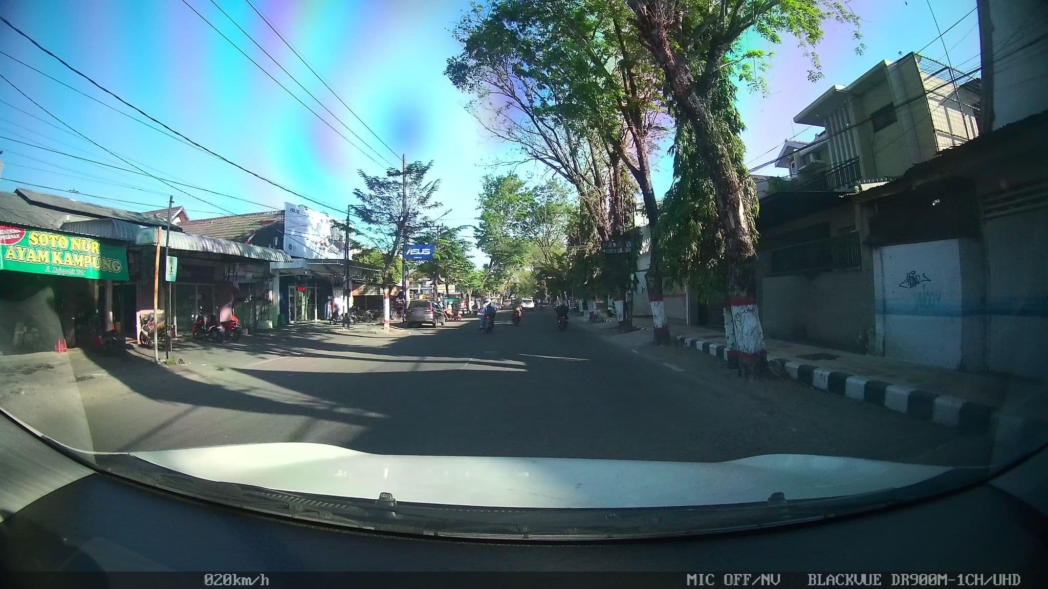 Street view near Hotel Pondok Wisata Aura, Mojokerto — © kaart_2 (CC BY-SA · Mapillary)