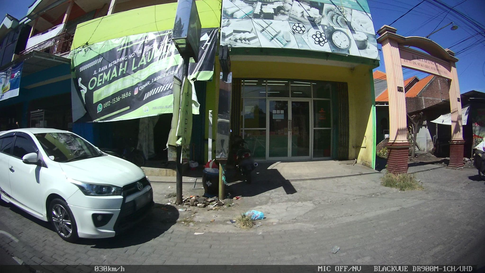Street view near New surya hotel, Gedangan — © kaart_2 (CC BY-SA · Mapillary)