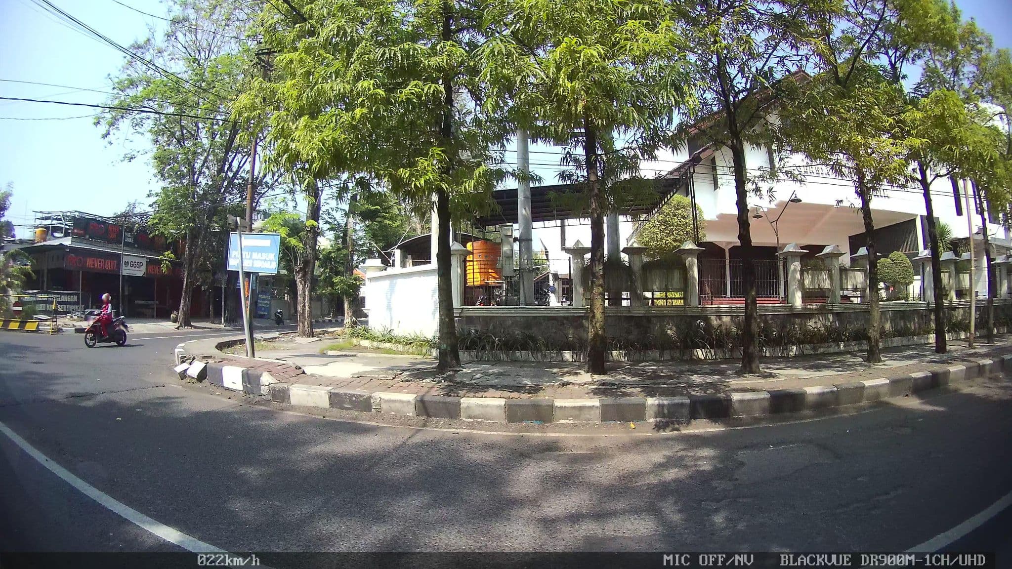 Street view near Room 403, Sidoarjo — © kaart_2 (CC BY-SA · Mapillary)