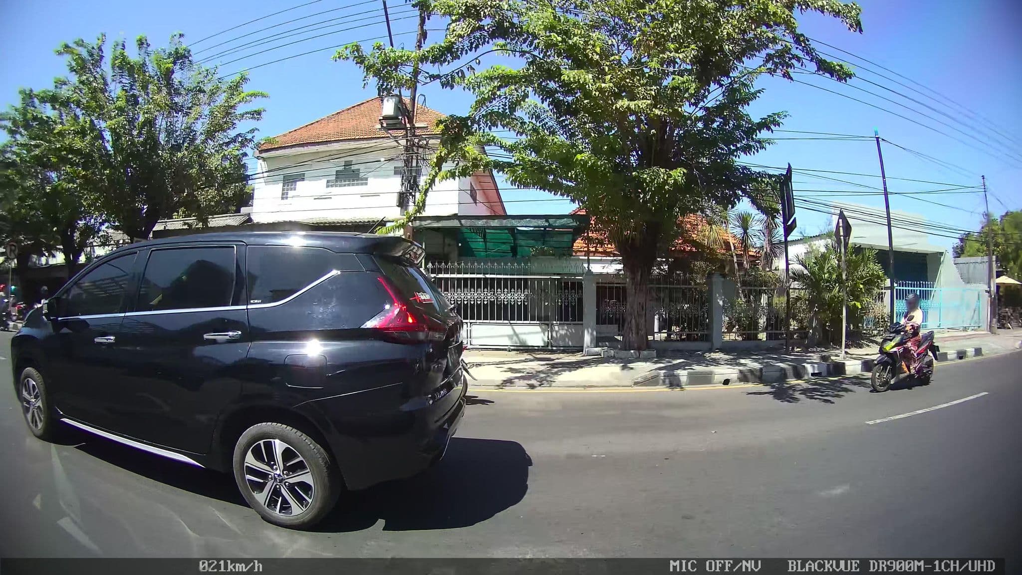 Street view near Delta Hotel, Sidoarjo — © kaart_2 (CC BY-SA · Mapillary)